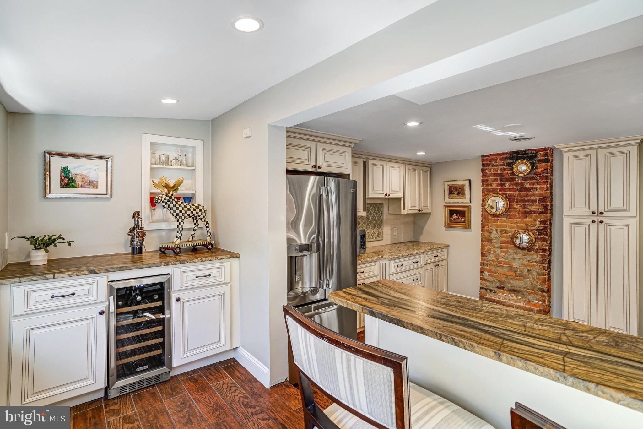 OLD TOWN ALEXANDRIA - Residential