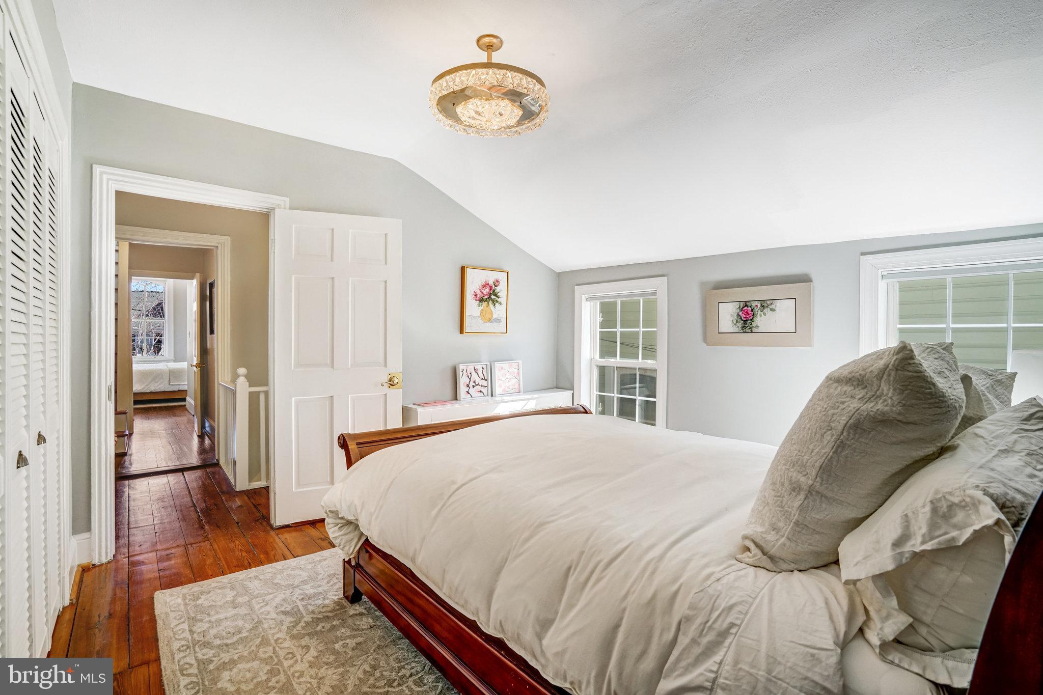 OLD TOWN ALEXANDRIA - Residential