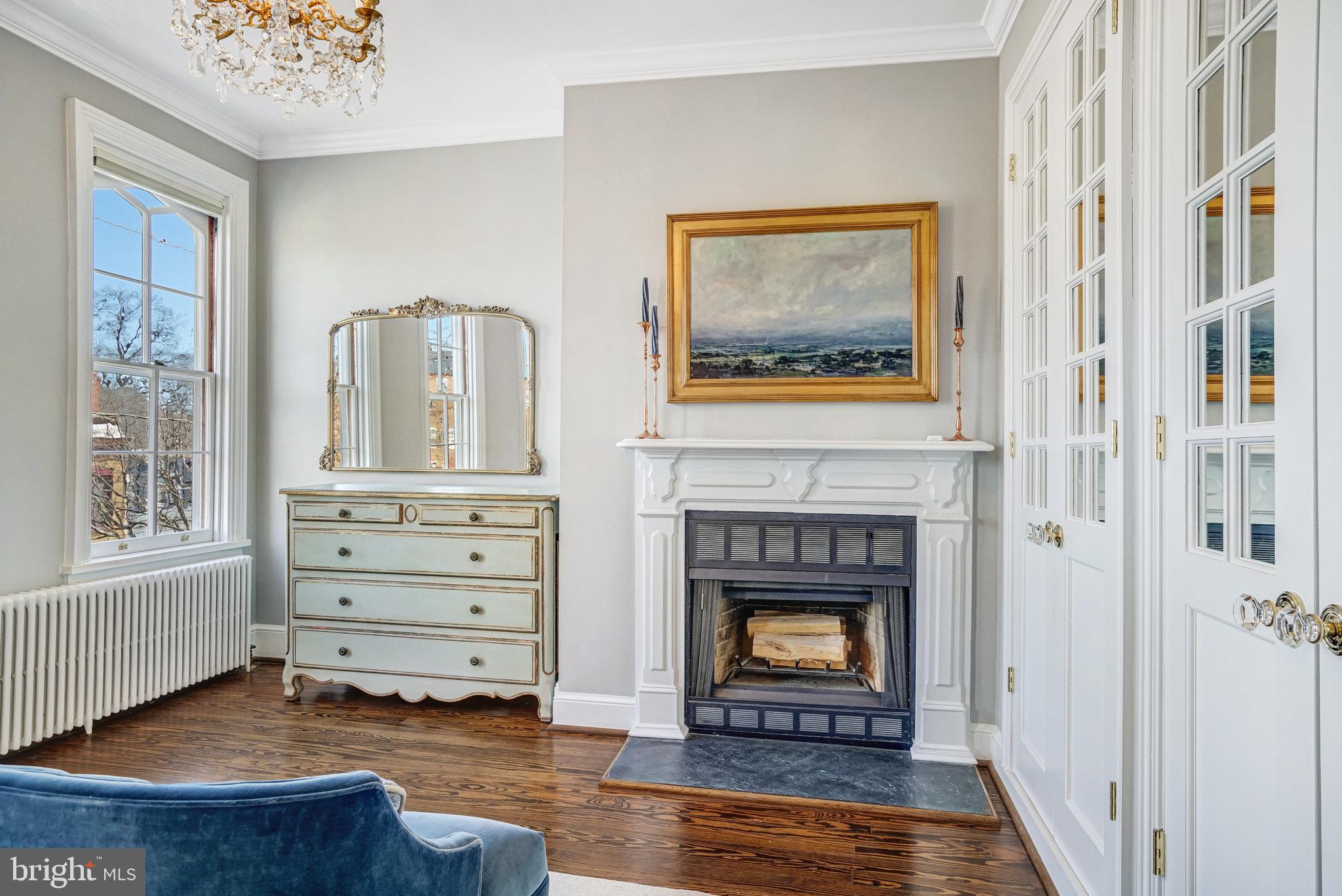 OLD TOWN ALEXANDRIA - Residential