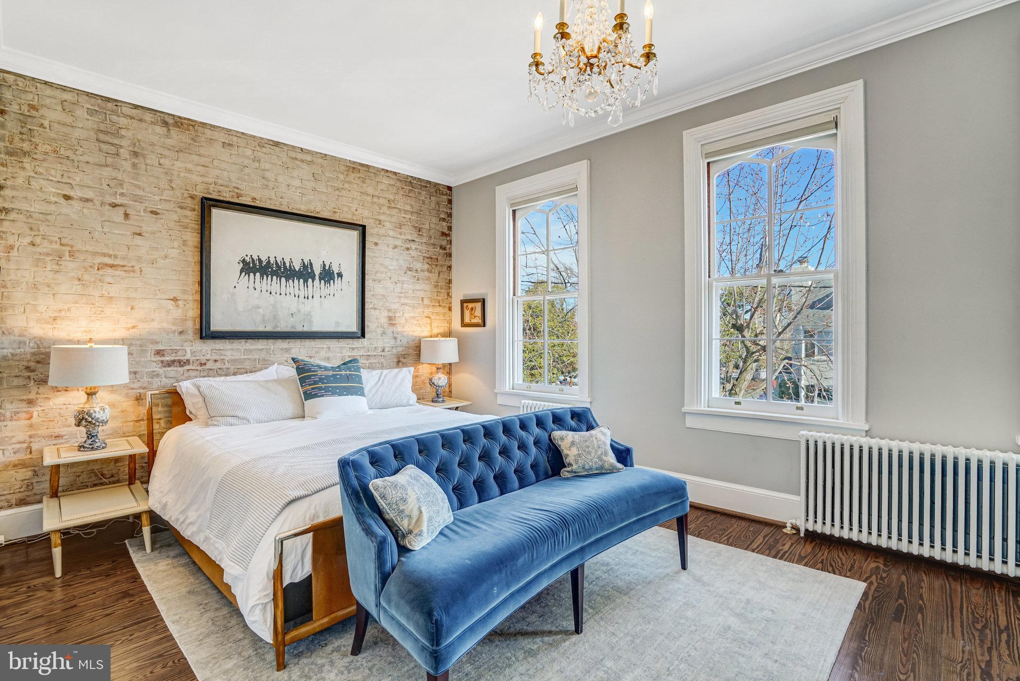 OLD TOWN ALEXANDRIA - Residential