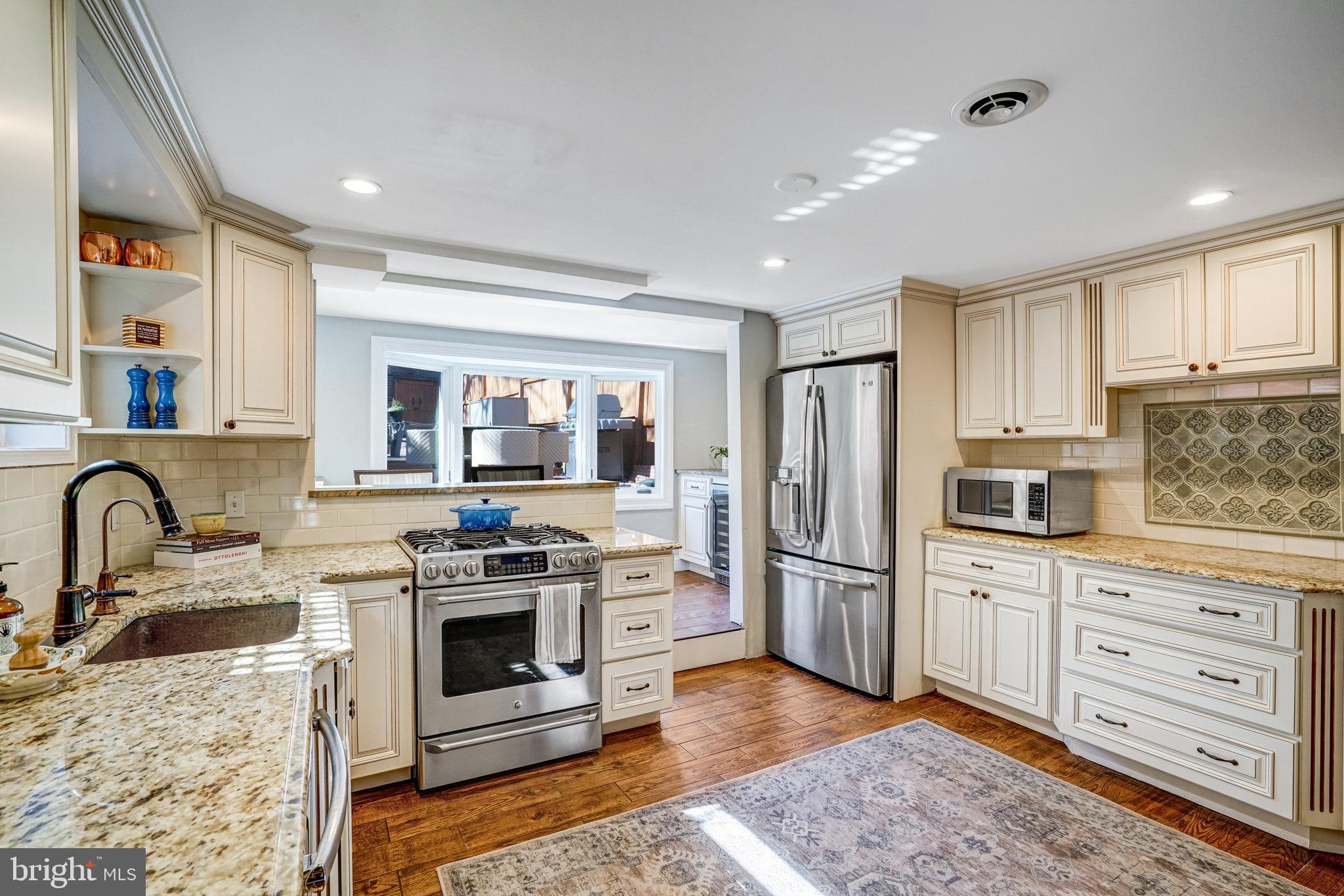 OLD TOWN ALEXANDRIA - Residential