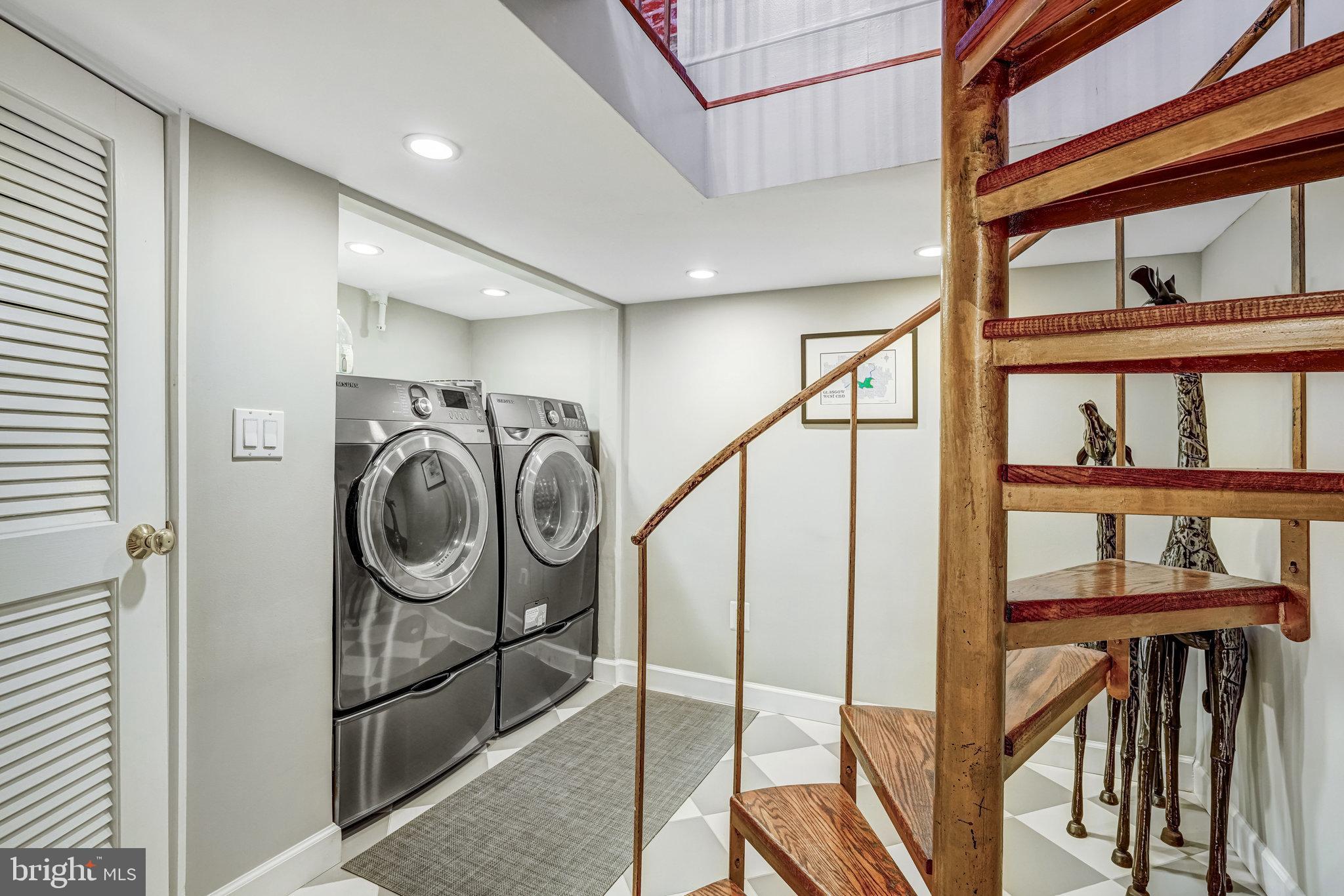 OLD TOWN ALEXANDRIA - Residential