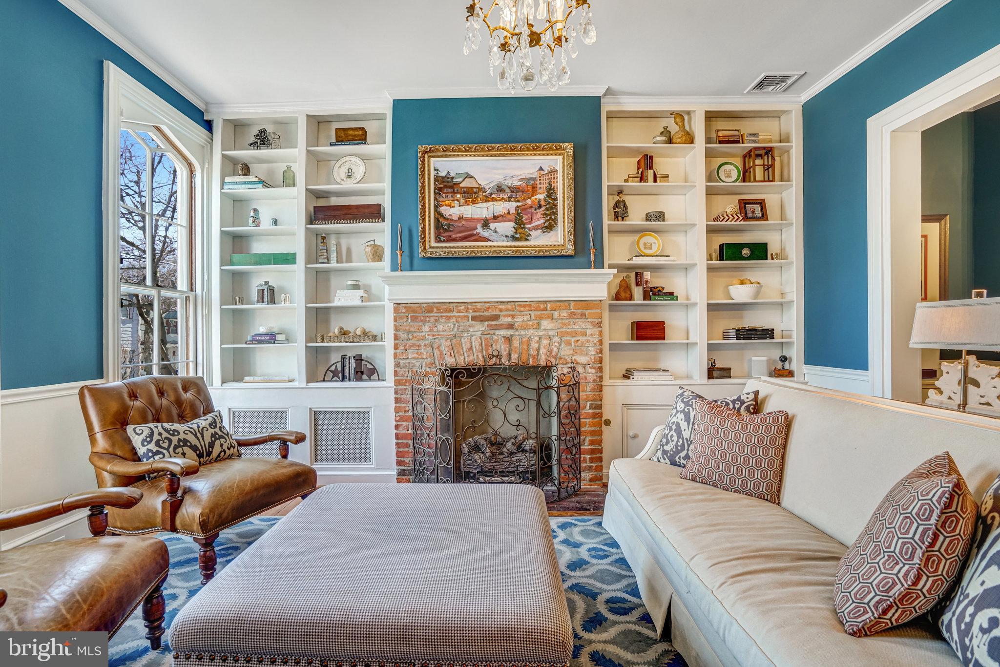 OLD TOWN ALEXANDRIA - Residential