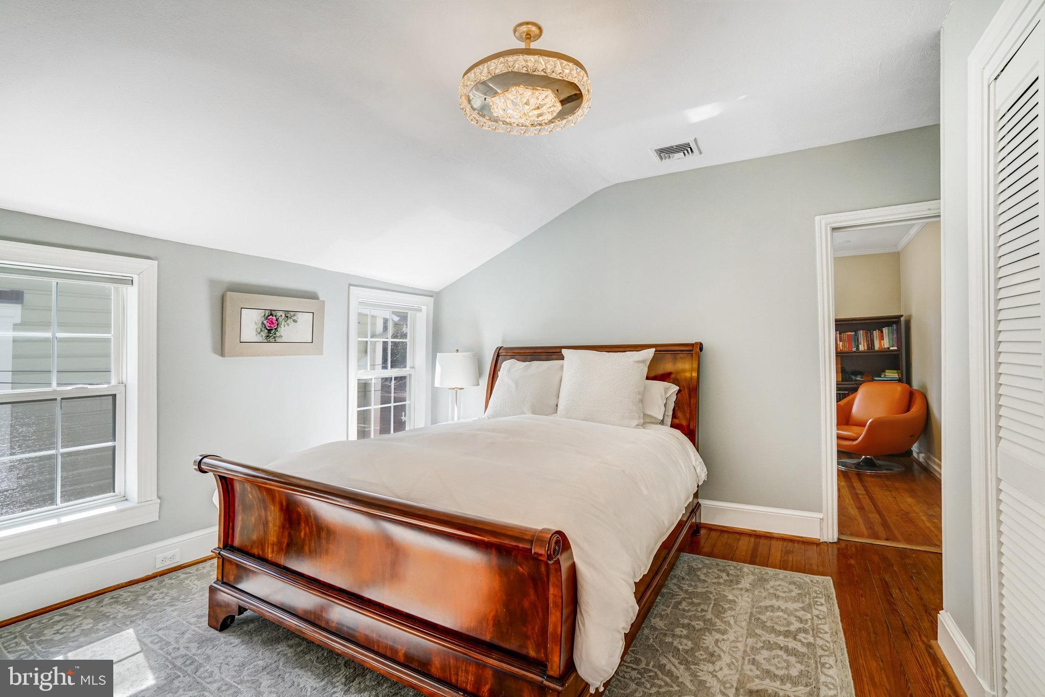 OLD TOWN ALEXANDRIA - Residential