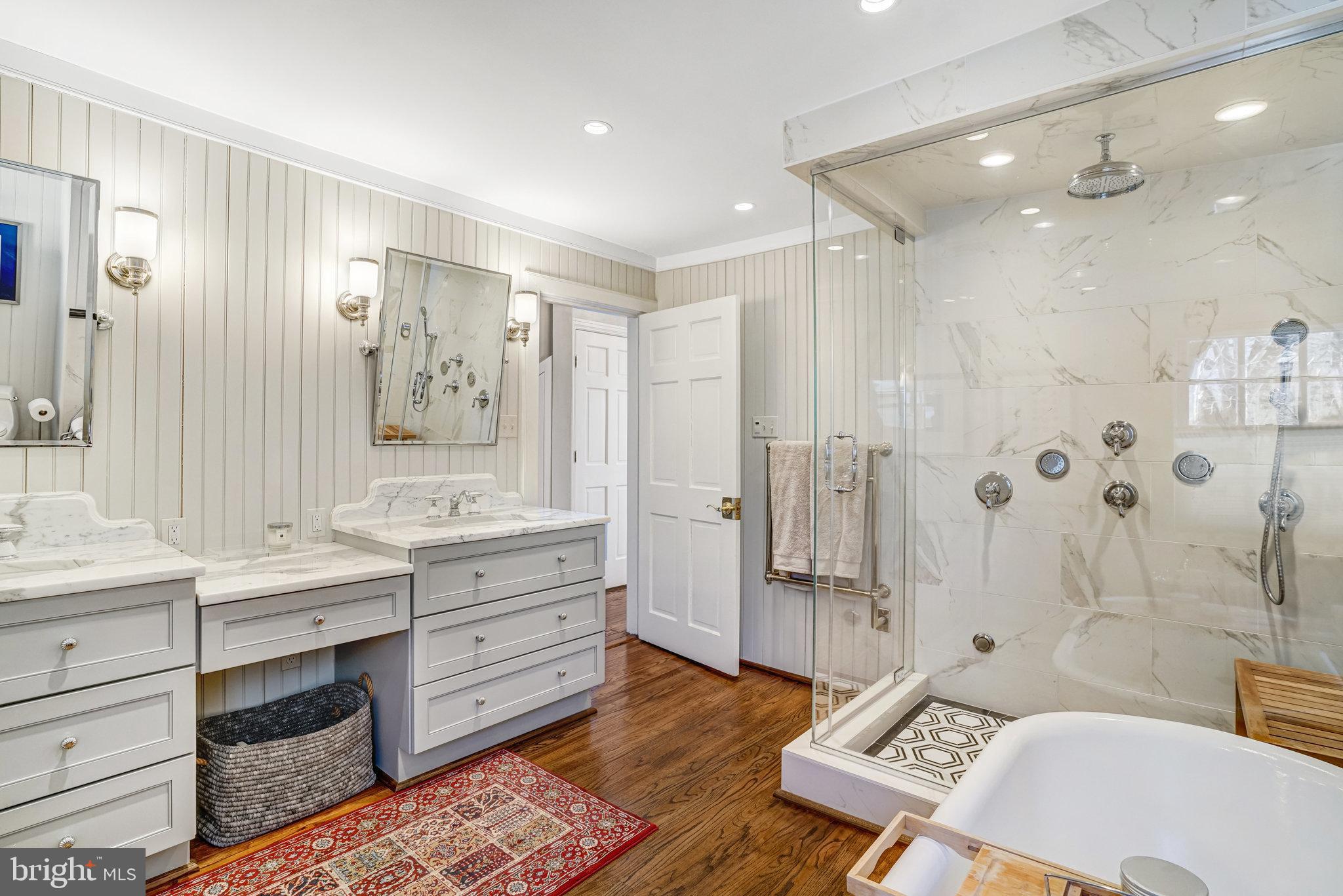 OLD TOWN ALEXANDRIA - Residential