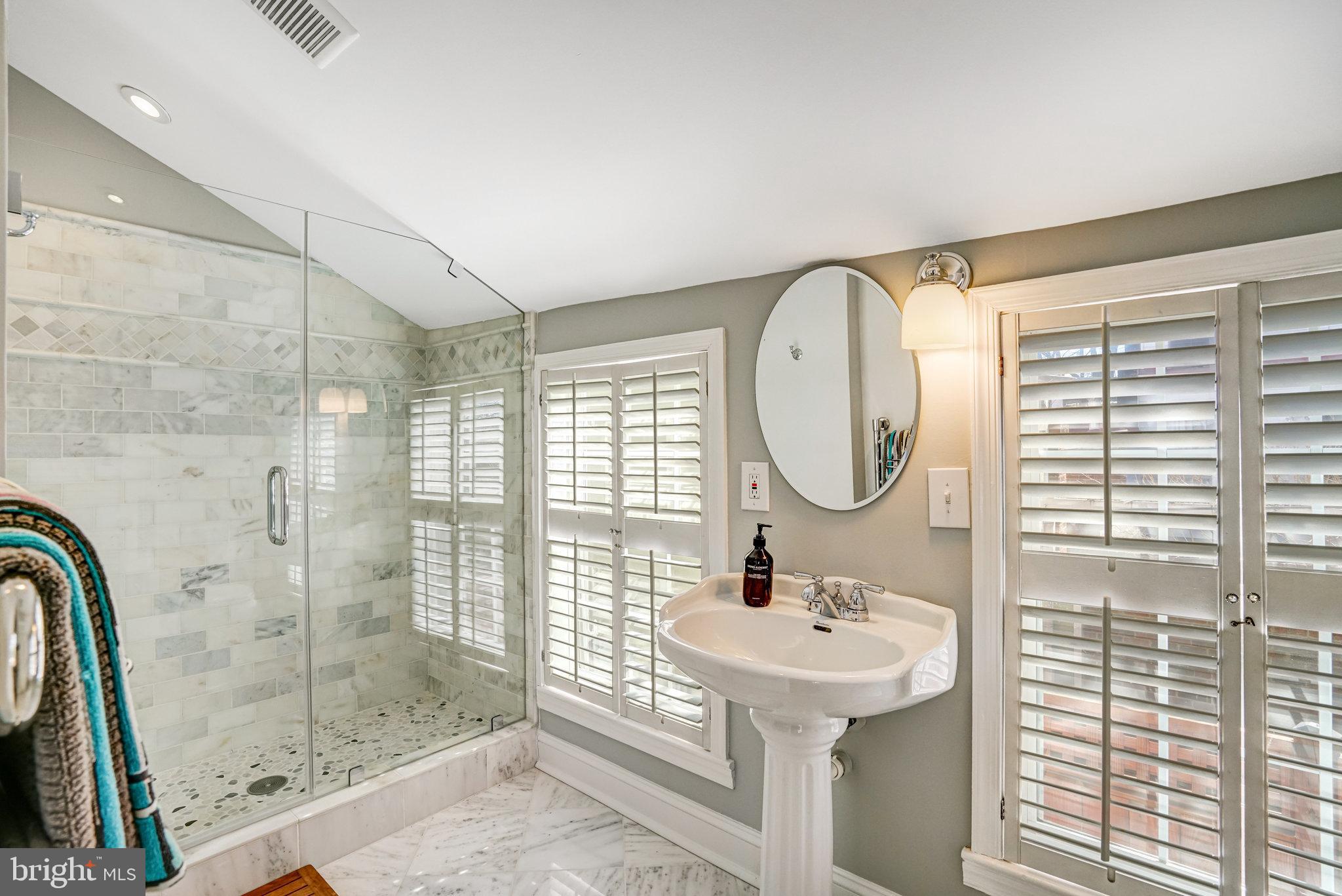 OLD TOWN ALEXANDRIA - Residential