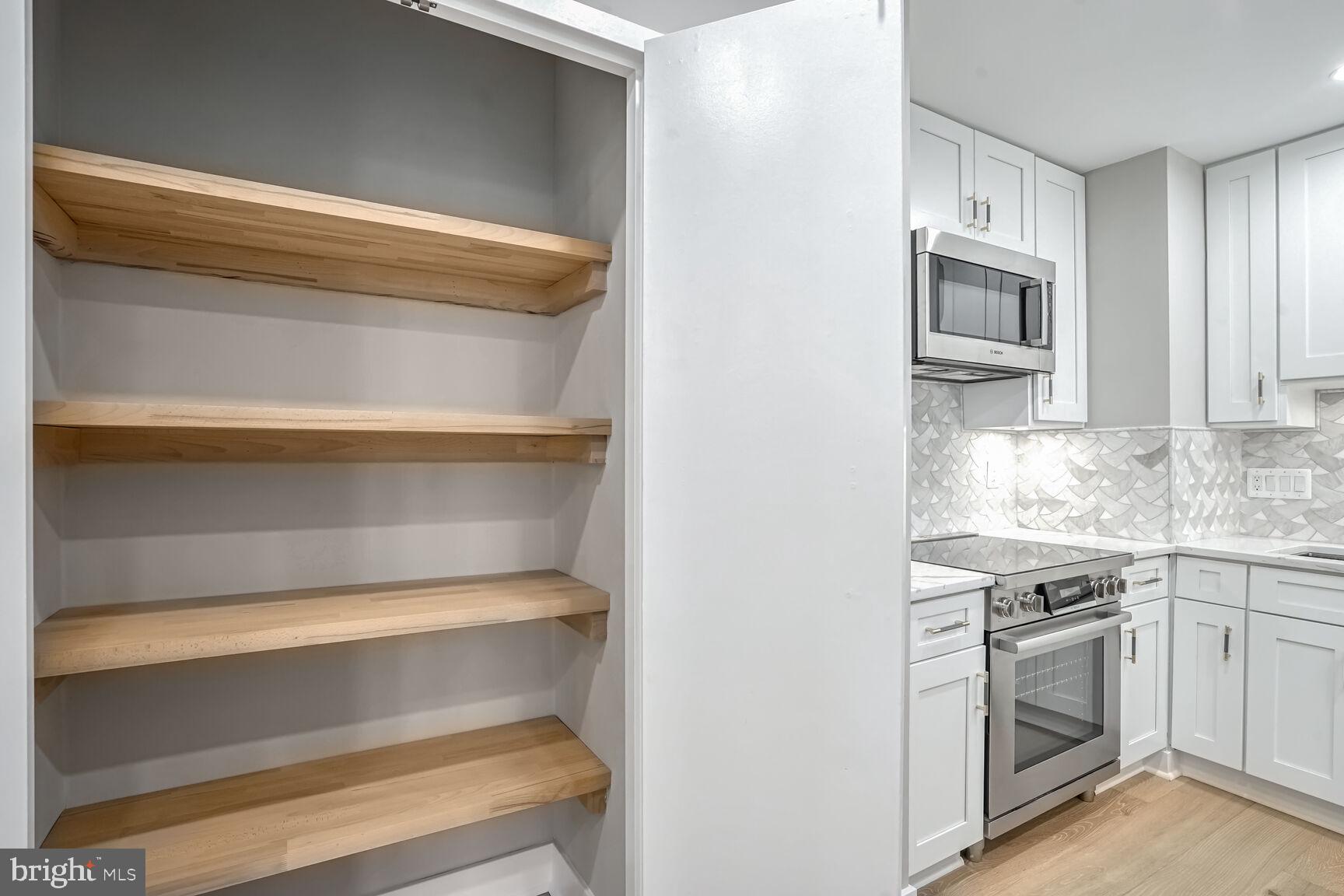 OLD TOWN ALEXANDRIA - Residential