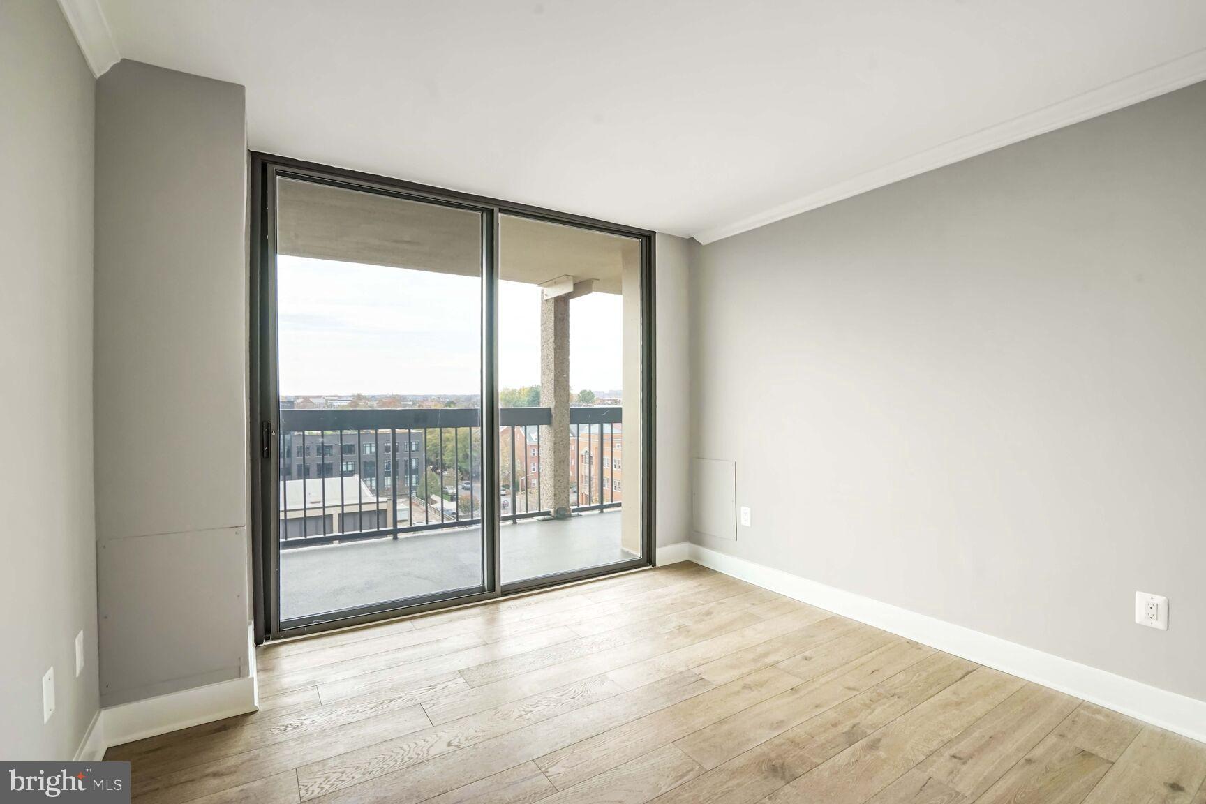 OLD TOWN ALEXANDRIA - Residential