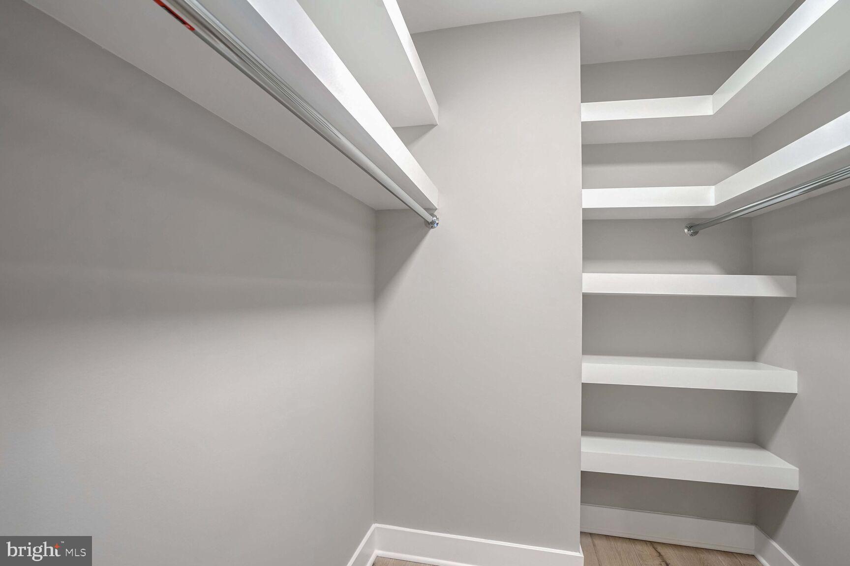 OLD TOWN ALEXANDRIA - Residential