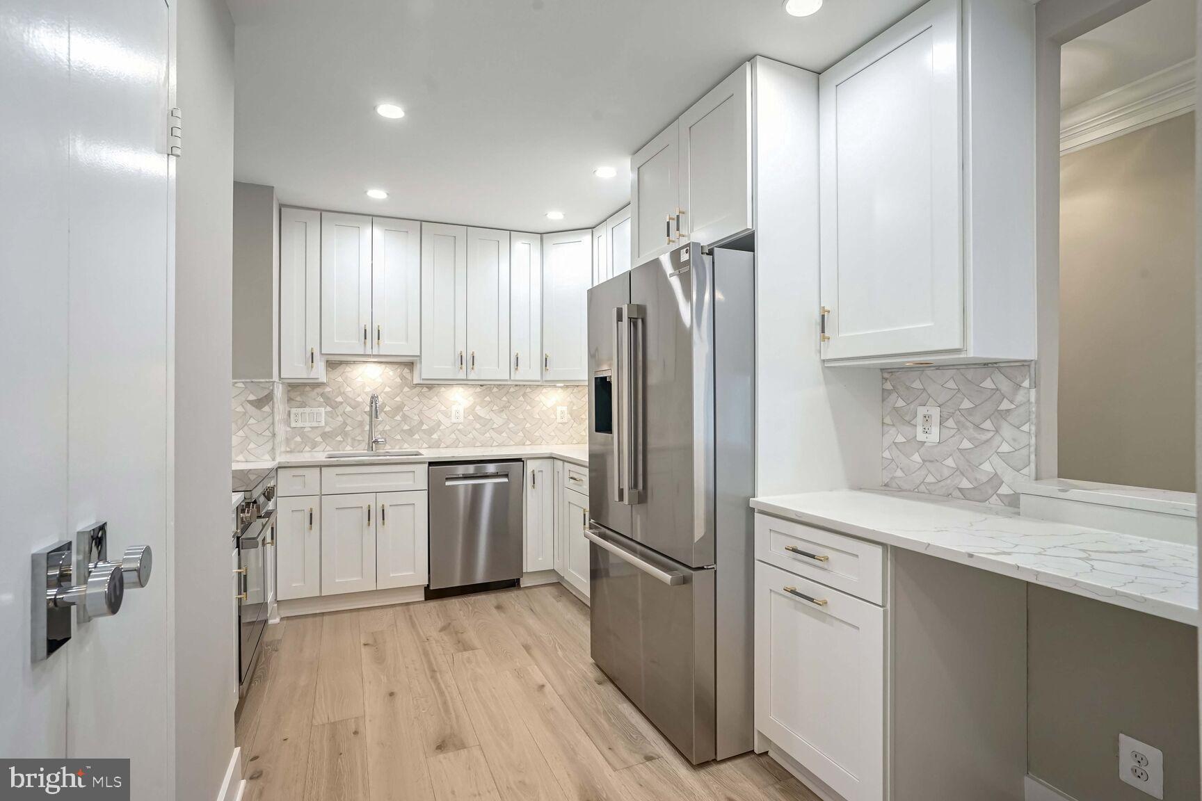 OLD TOWN ALEXANDRIA - Residential