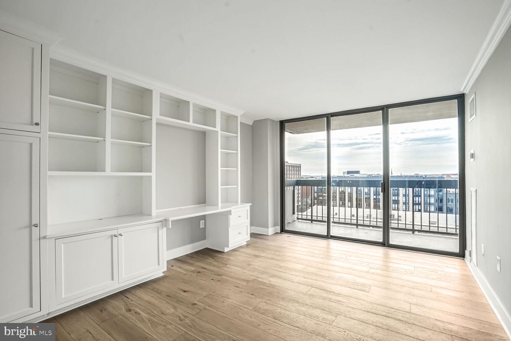 OLD TOWN ALEXANDRIA - Residential