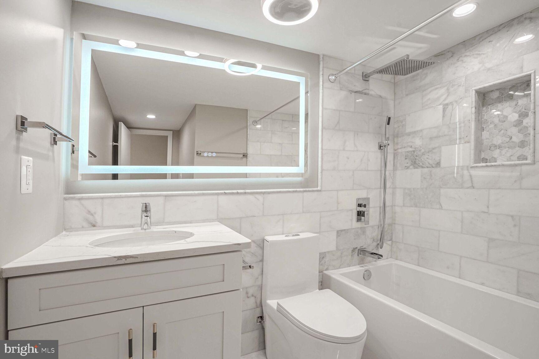 OLD TOWN ALEXANDRIA - Residential