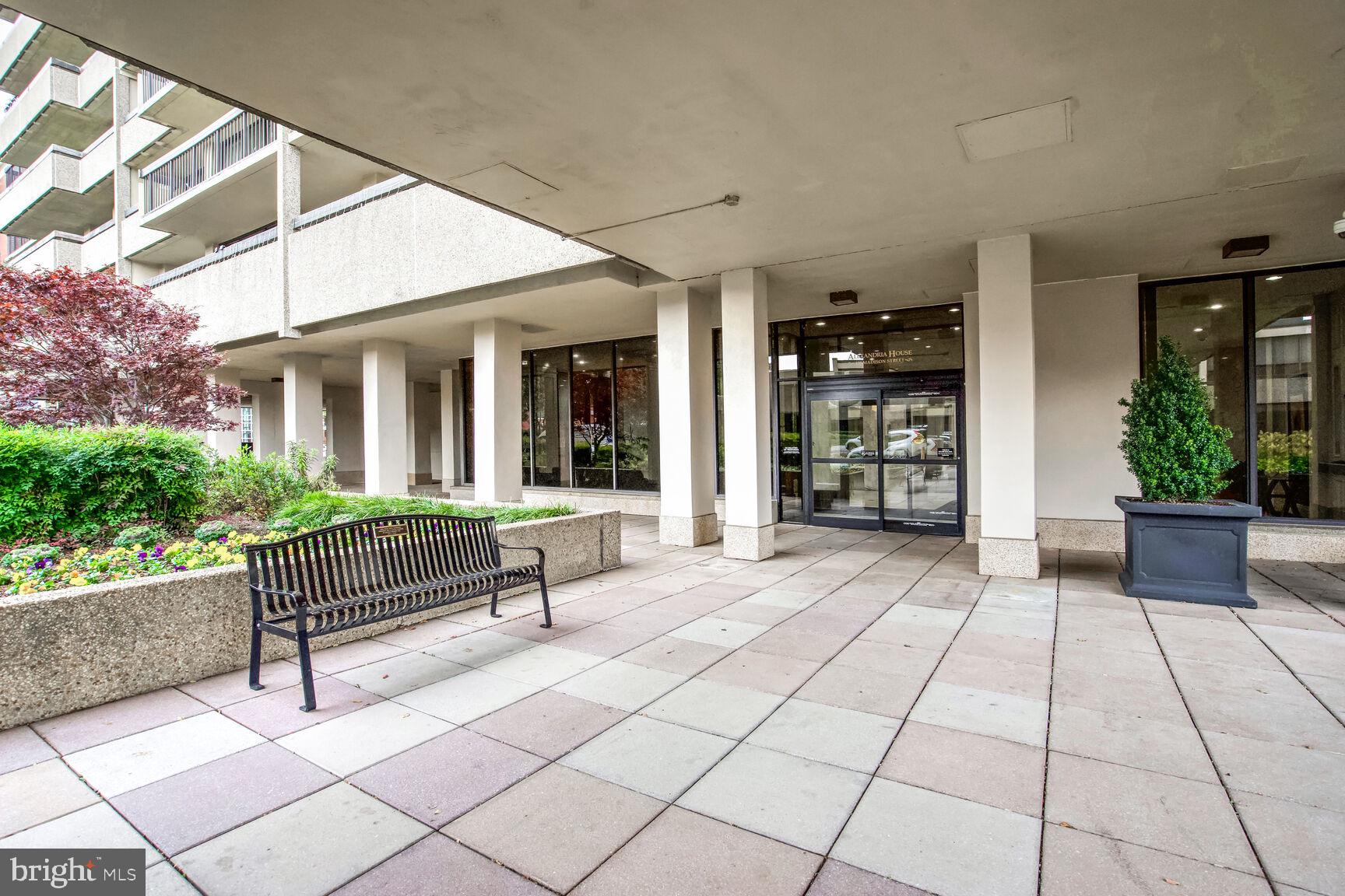 OLD TOWN ALEXANDRIA - Residential