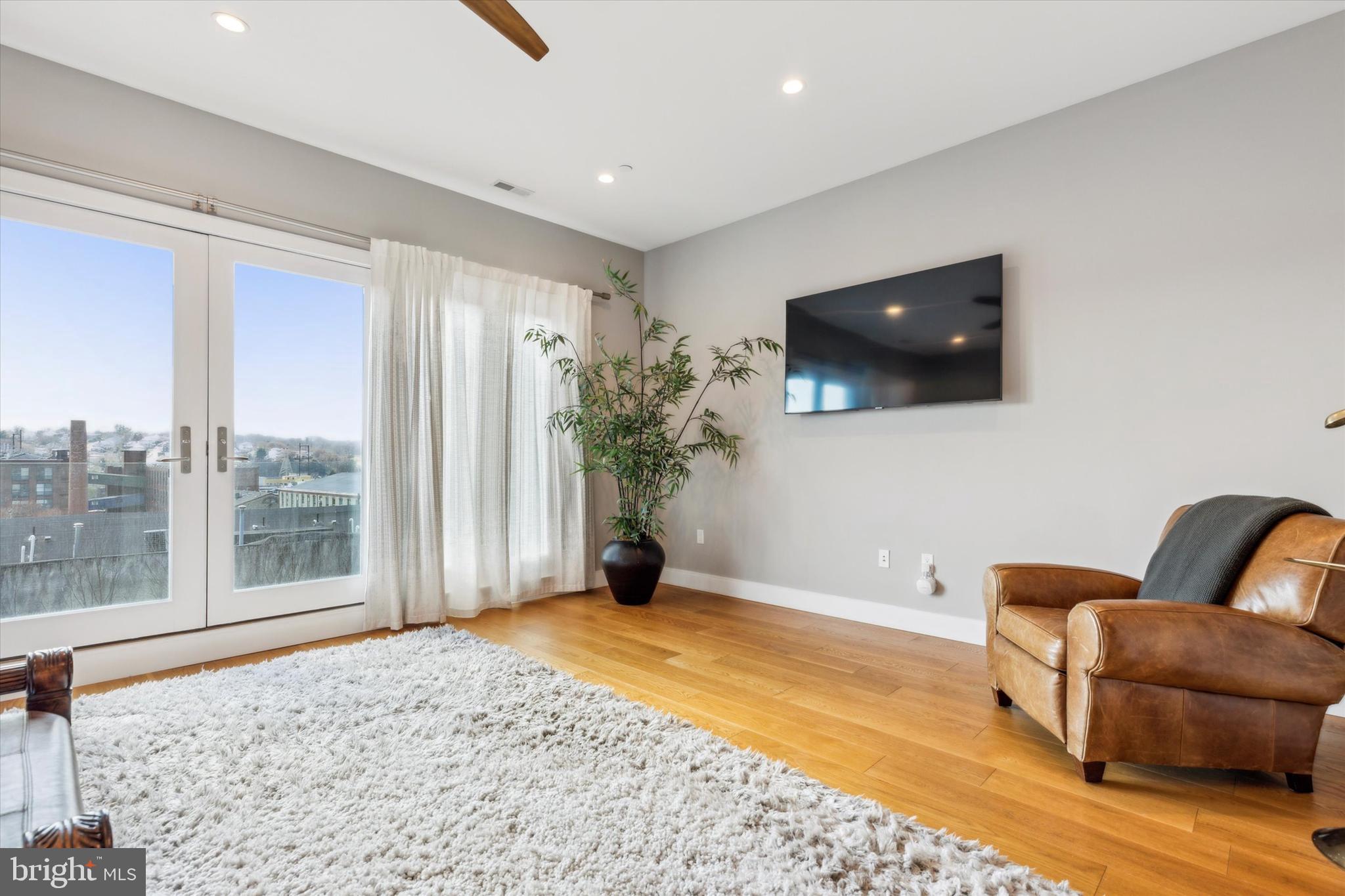 MANAYUNK - Residential