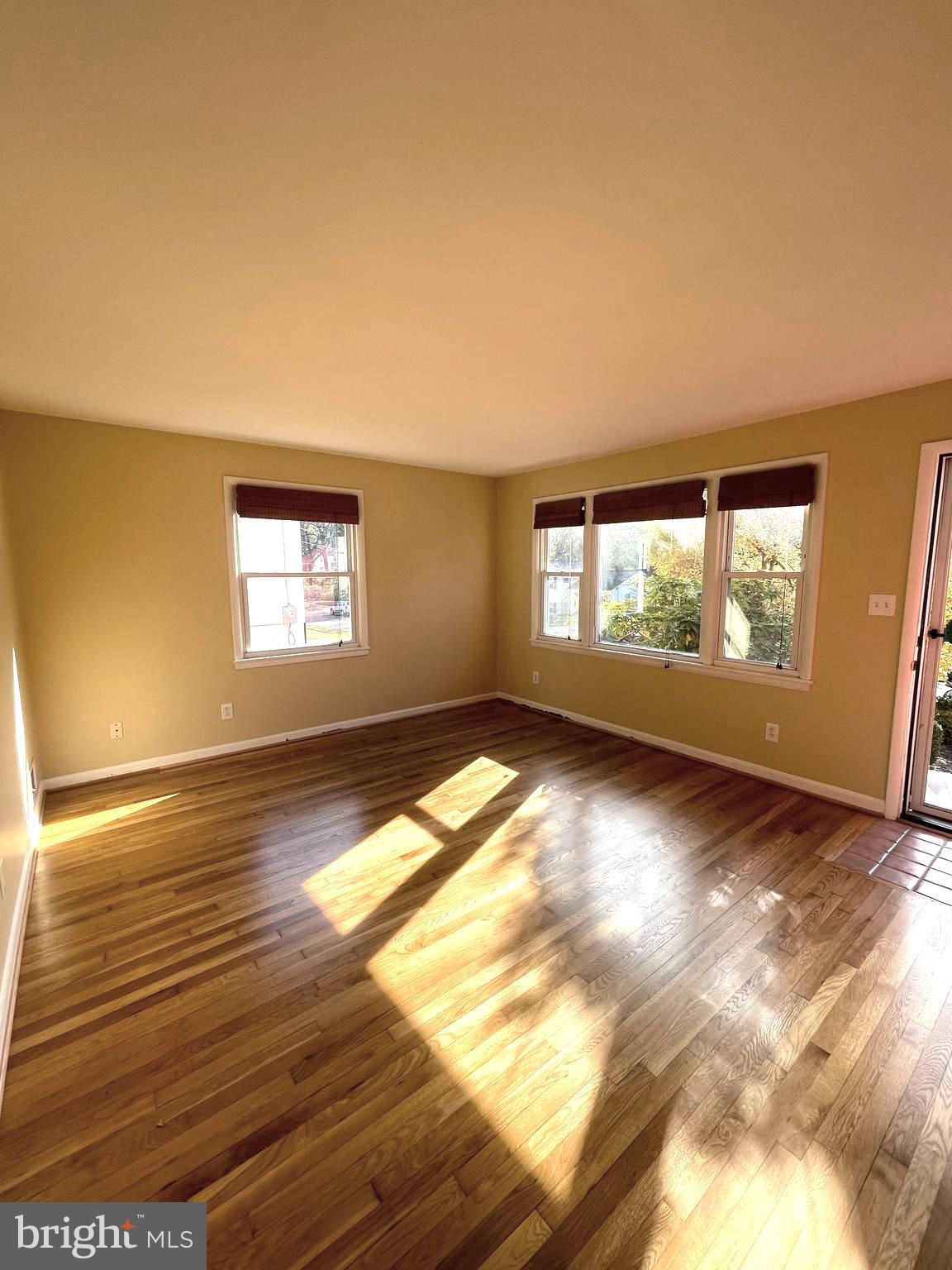 KENSINGTON HEIGHTS - Residential Lease