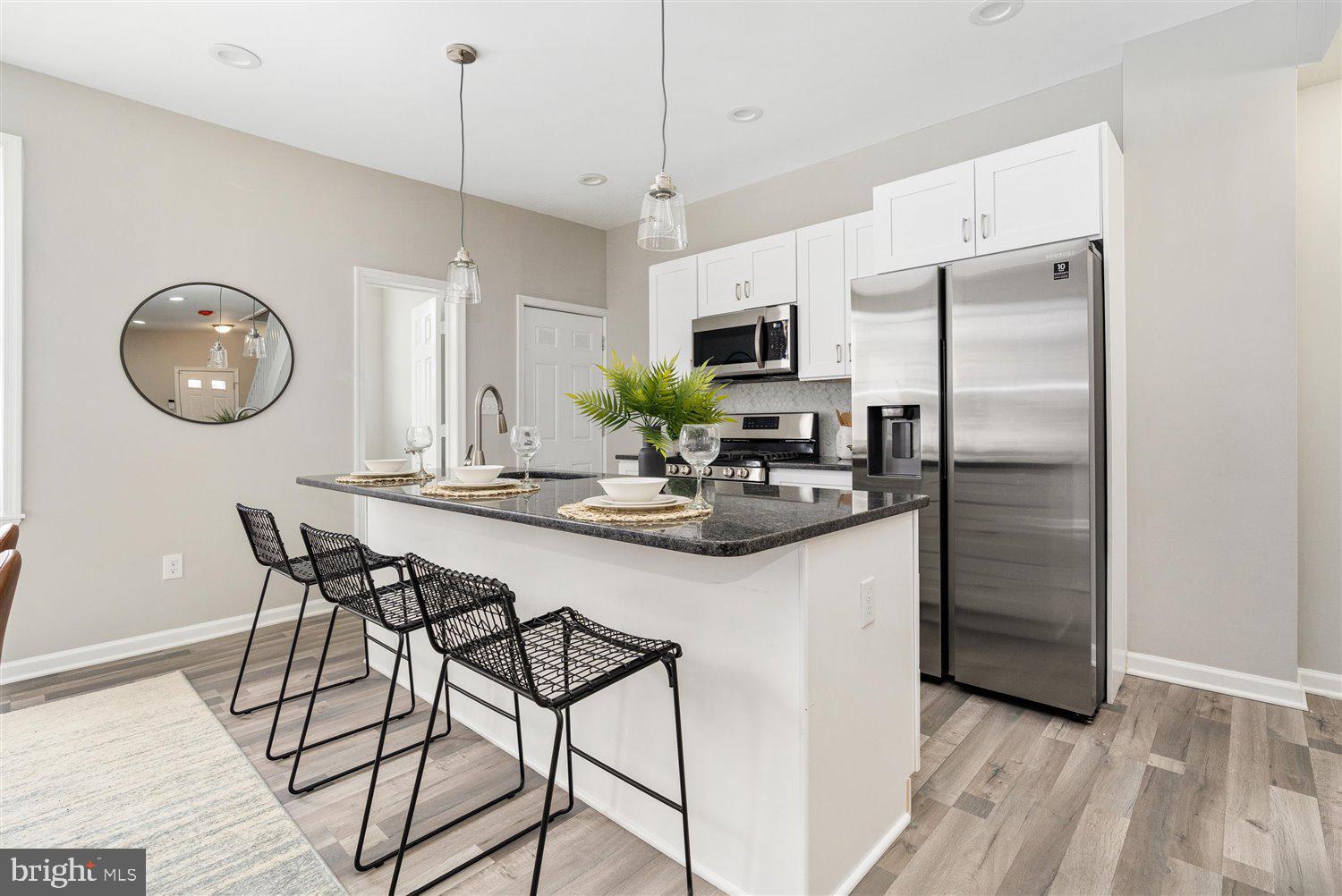 MONTEBELLO - Residential