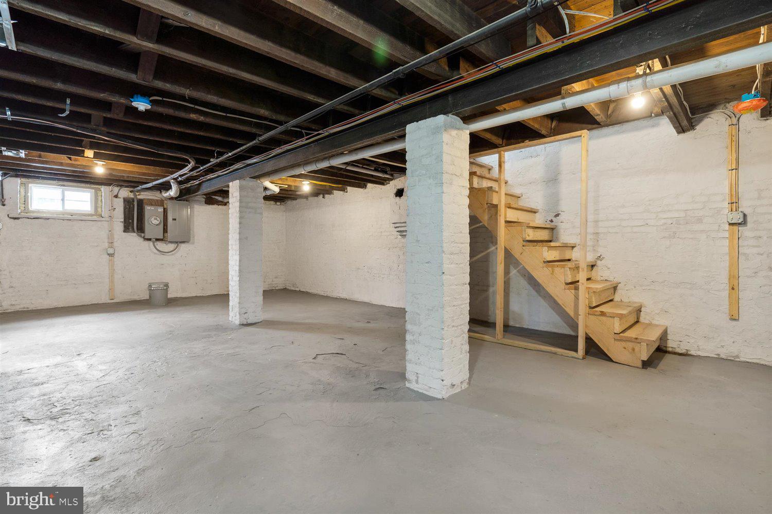 MONTEBELLO - Residential