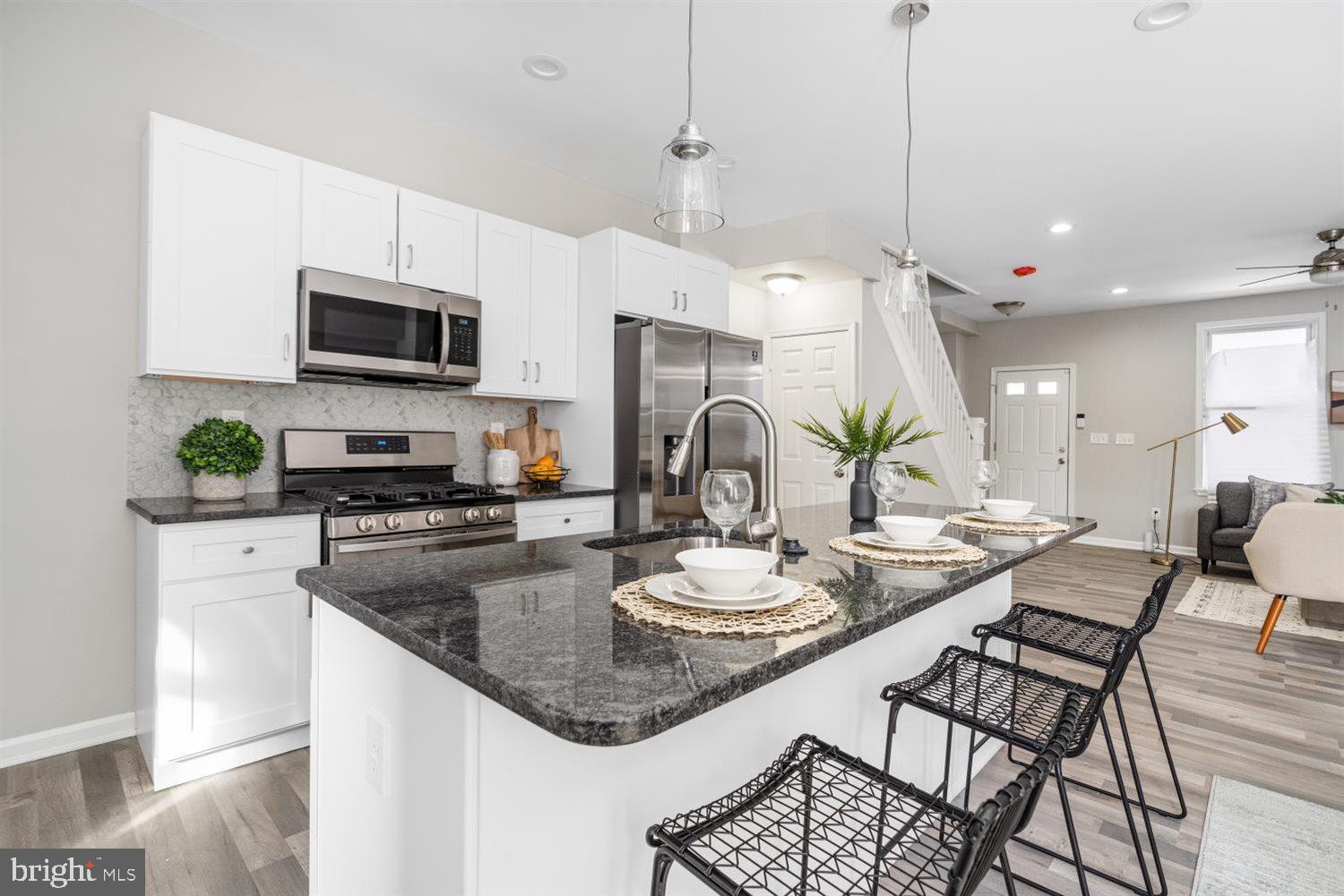 MONTEBELLO - Residential