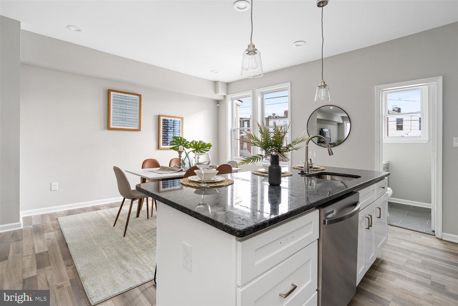 MONTEBELLO - Residential