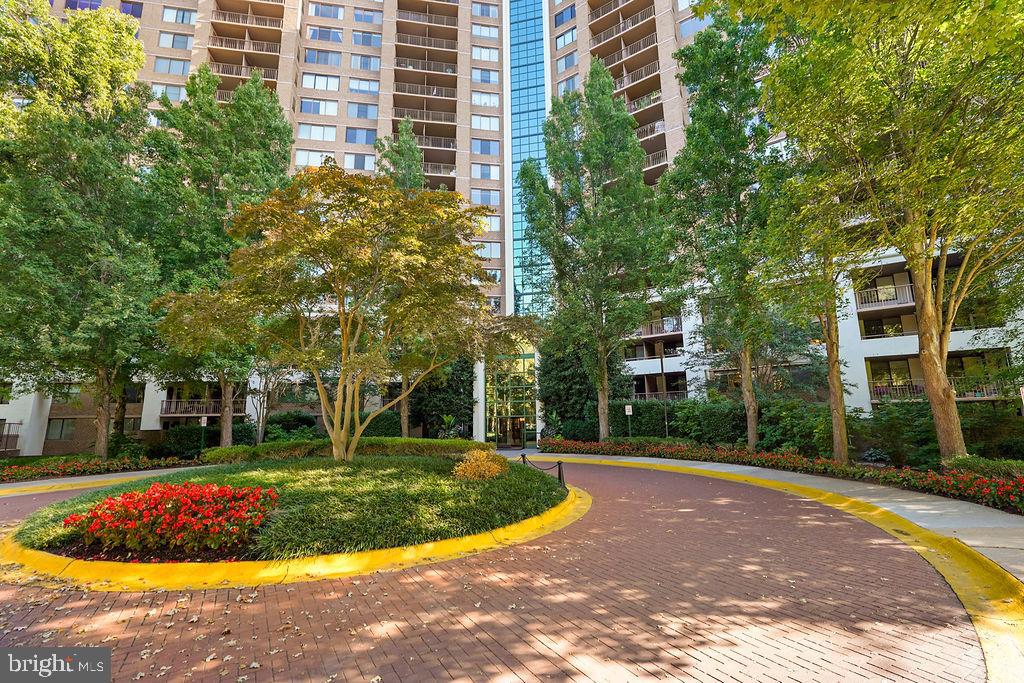 GROSVENOR PARK - Residential