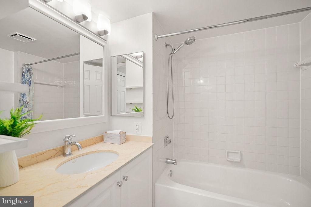 GROSVENOR PARK - Residential