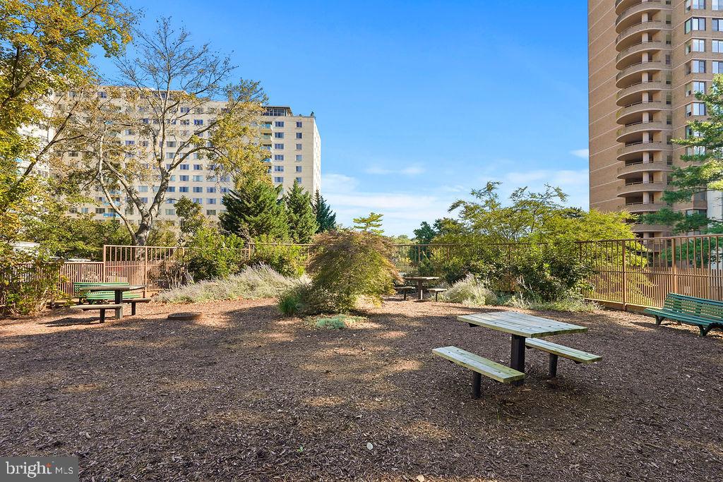 GROSVENOR PARK - Residential