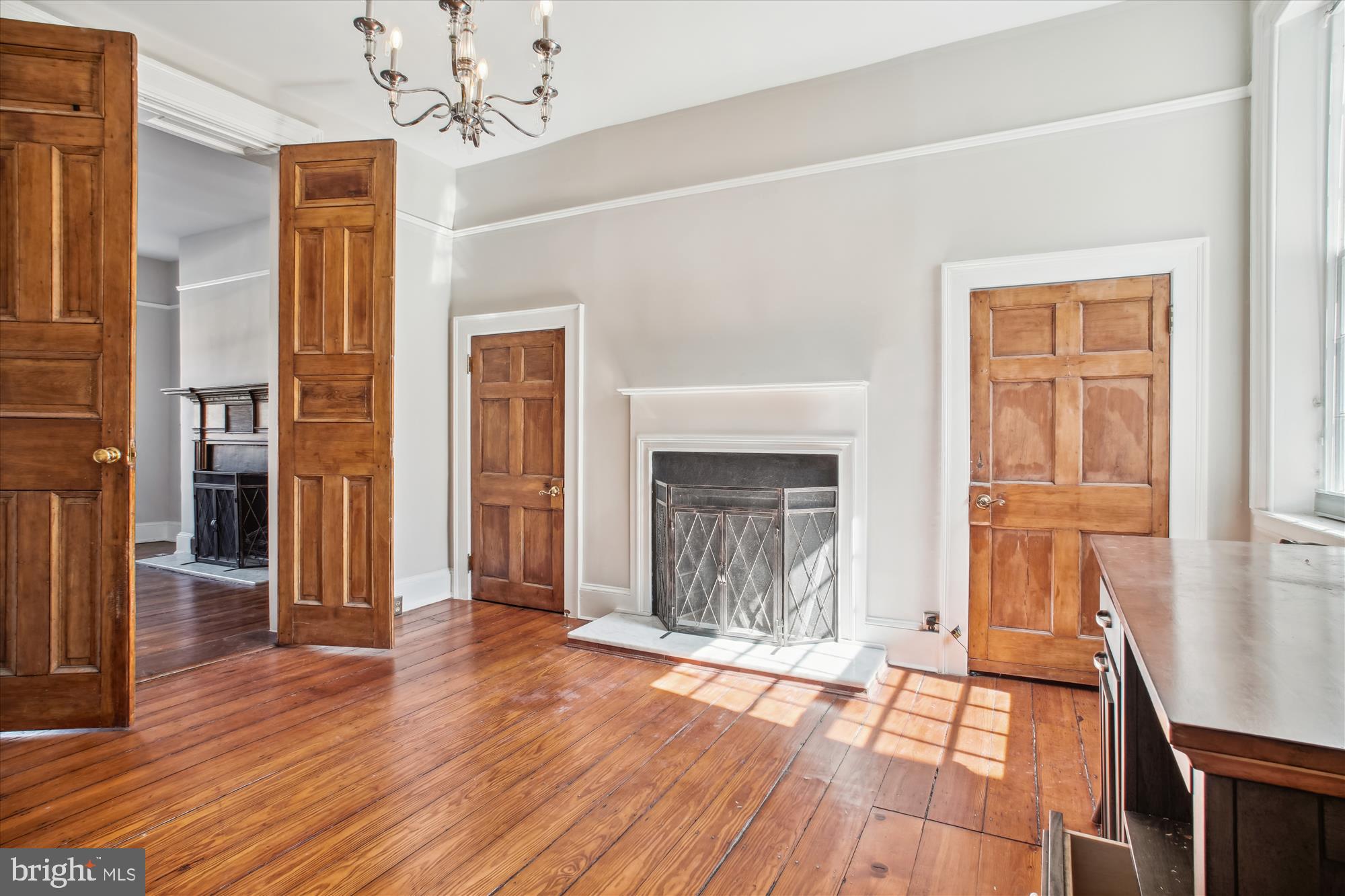 THE COURTS - Residential Lease