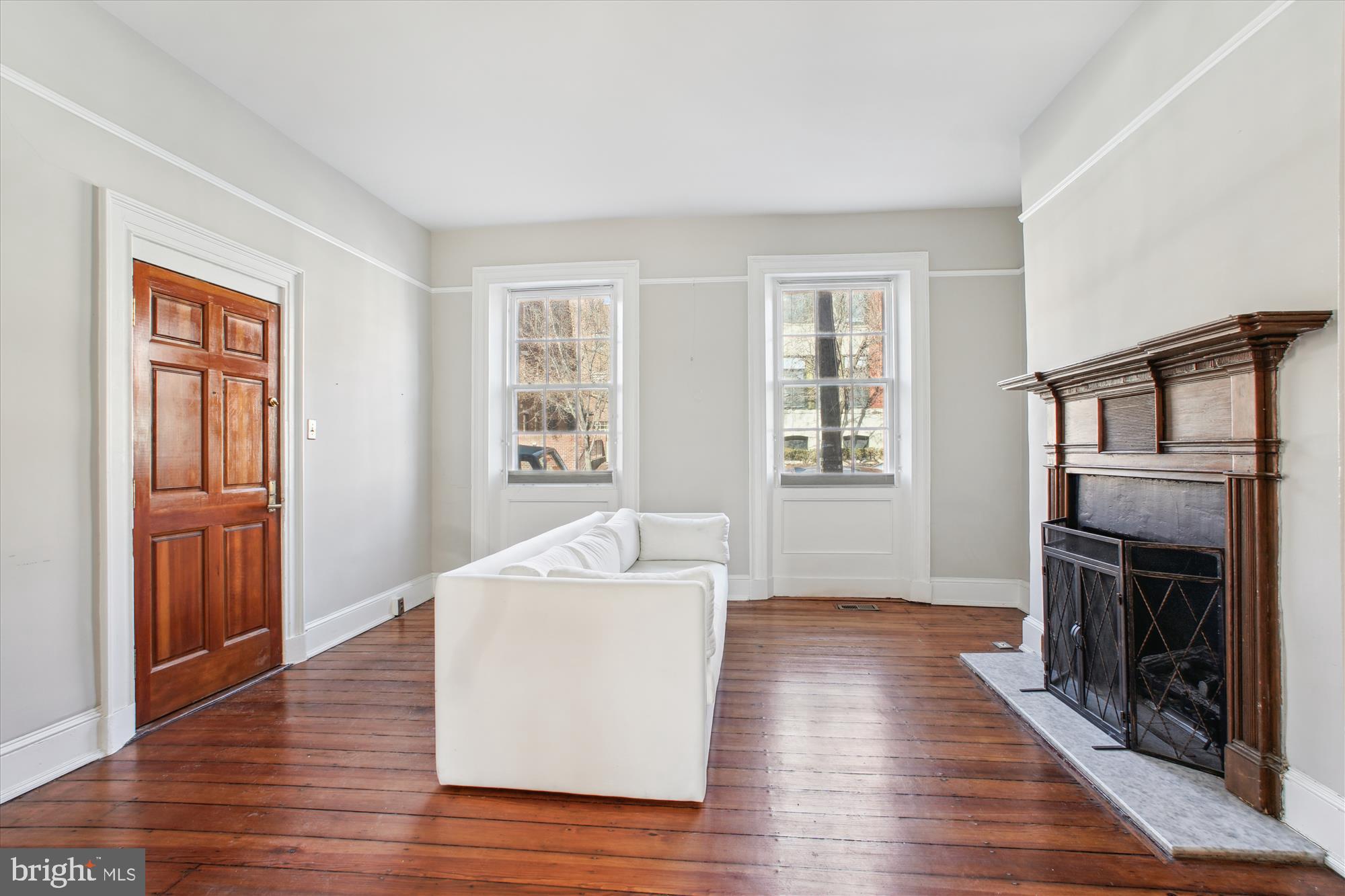 THE COURTS - Residential Lease