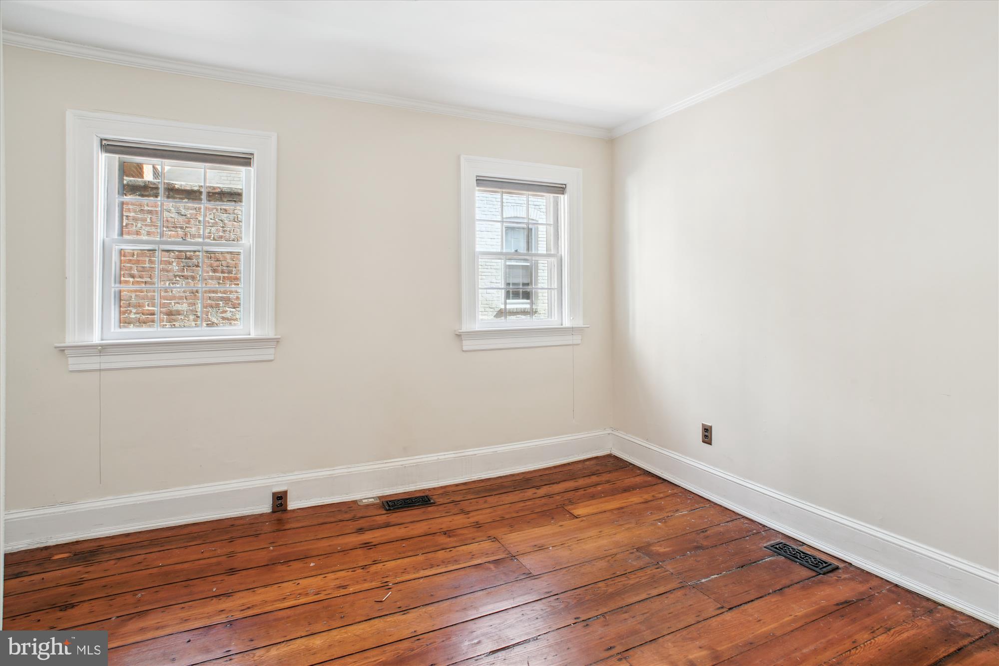 THE COURTS - Residential Lease