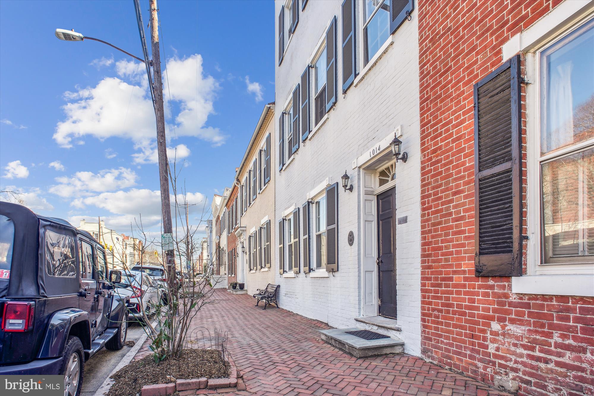 THE COURTS - Residential Lease