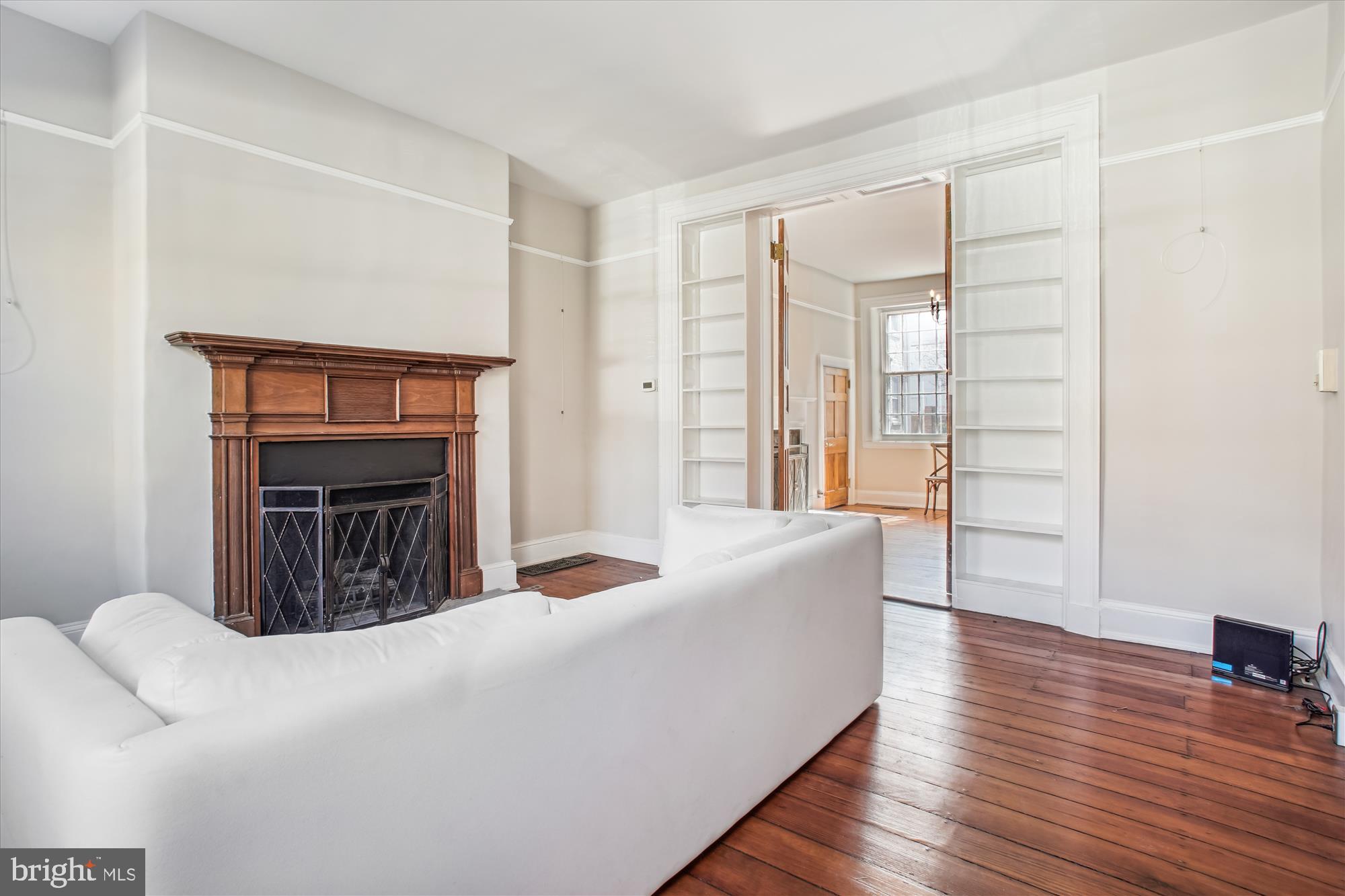 THE COURTS - Residential Lease