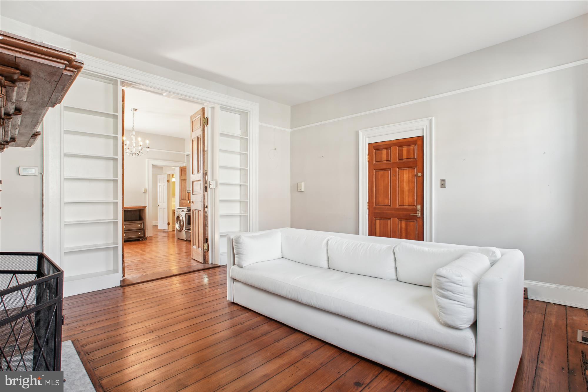 THE COURTS - Residential Lease