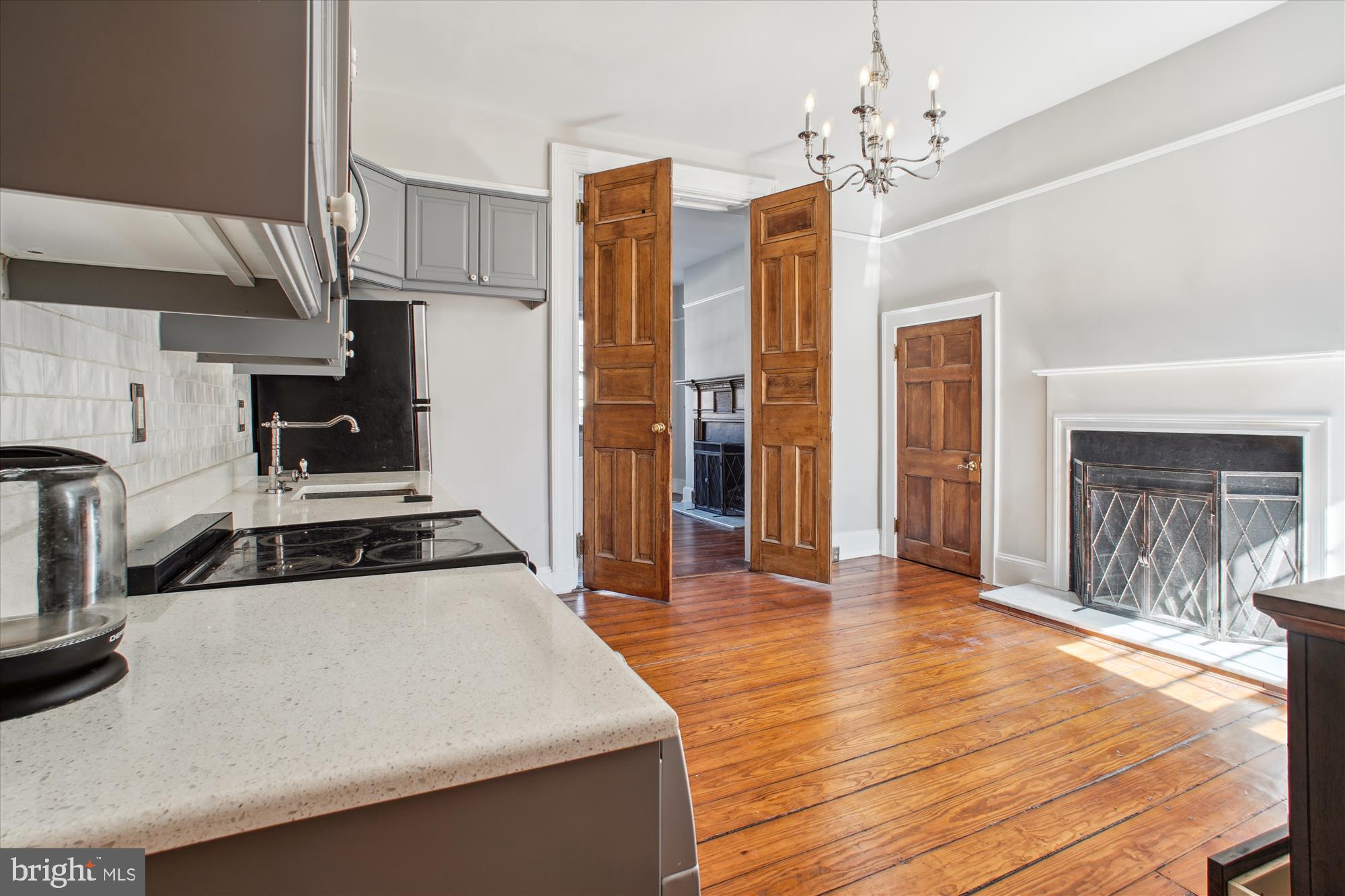 THE COURTS - Residential Lease