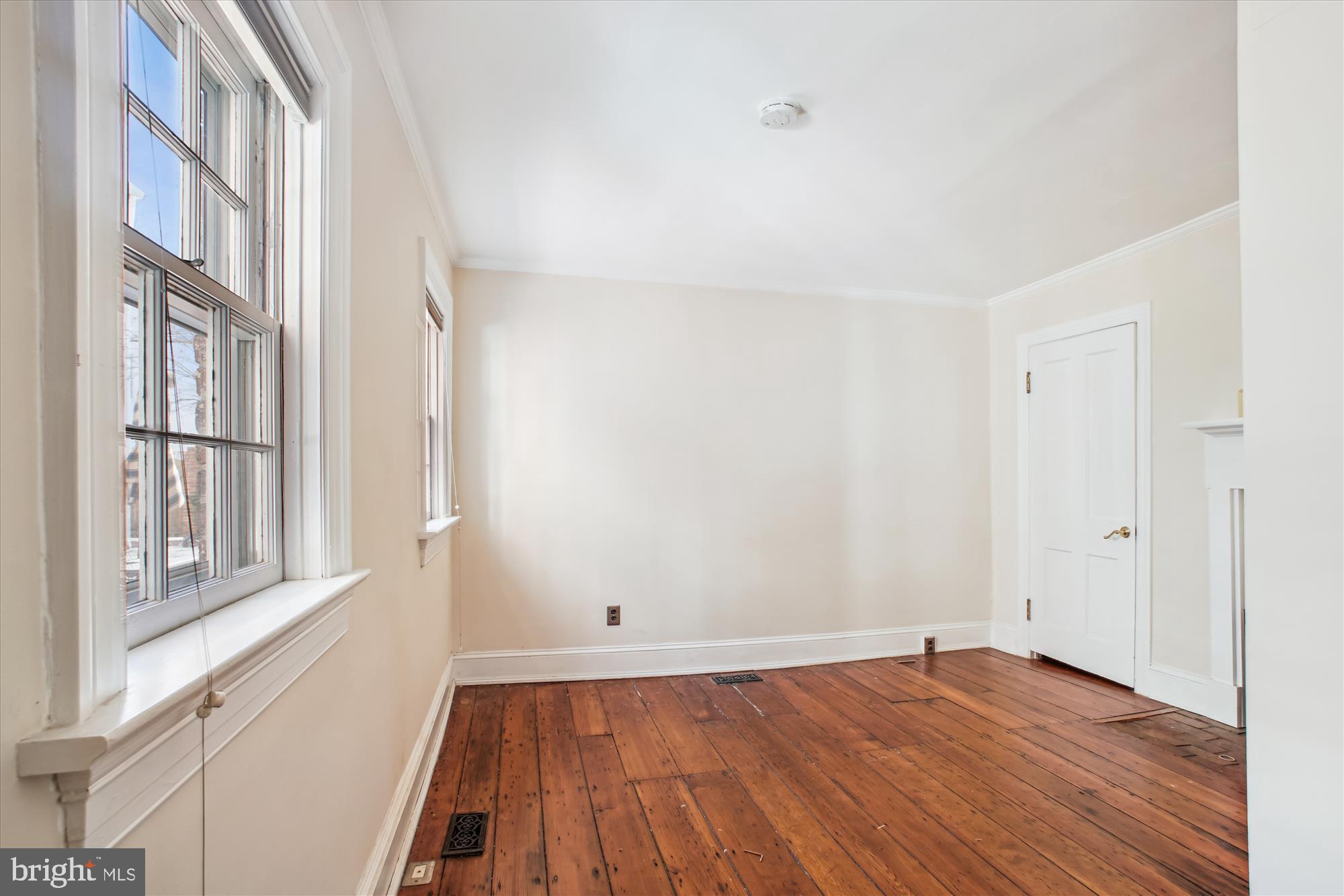 THE COURTS - Residential Lease