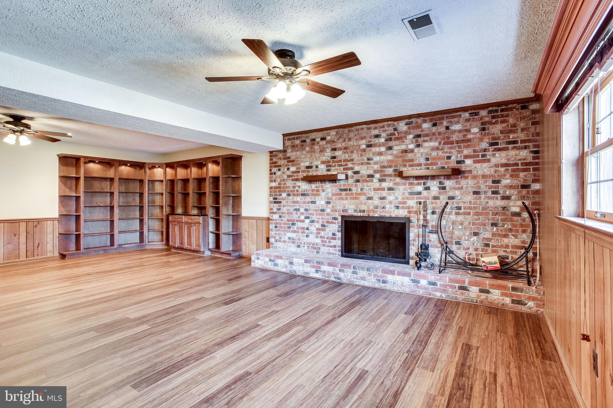 MOUNTAIN VIEW - Residential