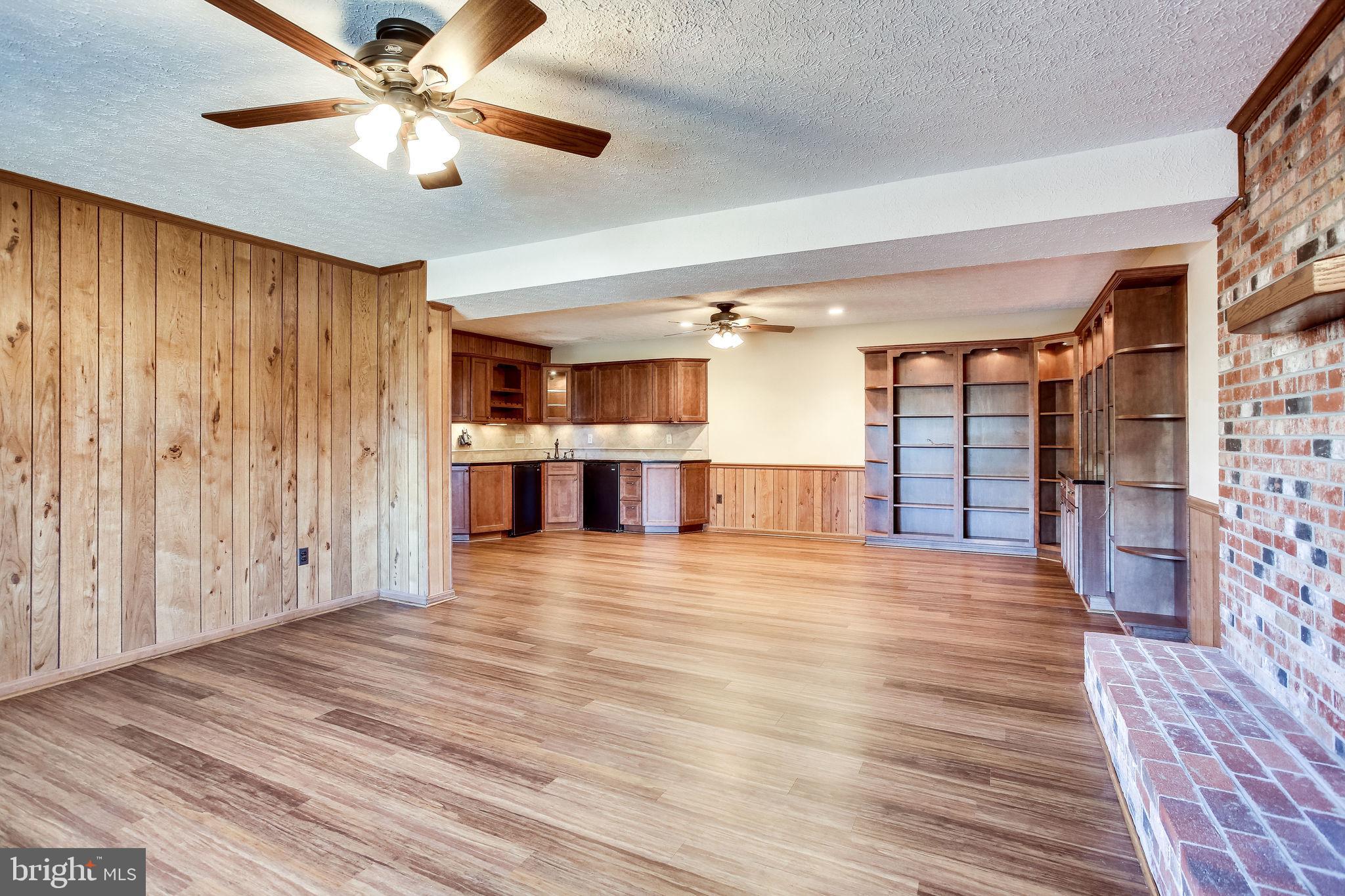 MOUNTAIN VIEW - Residential