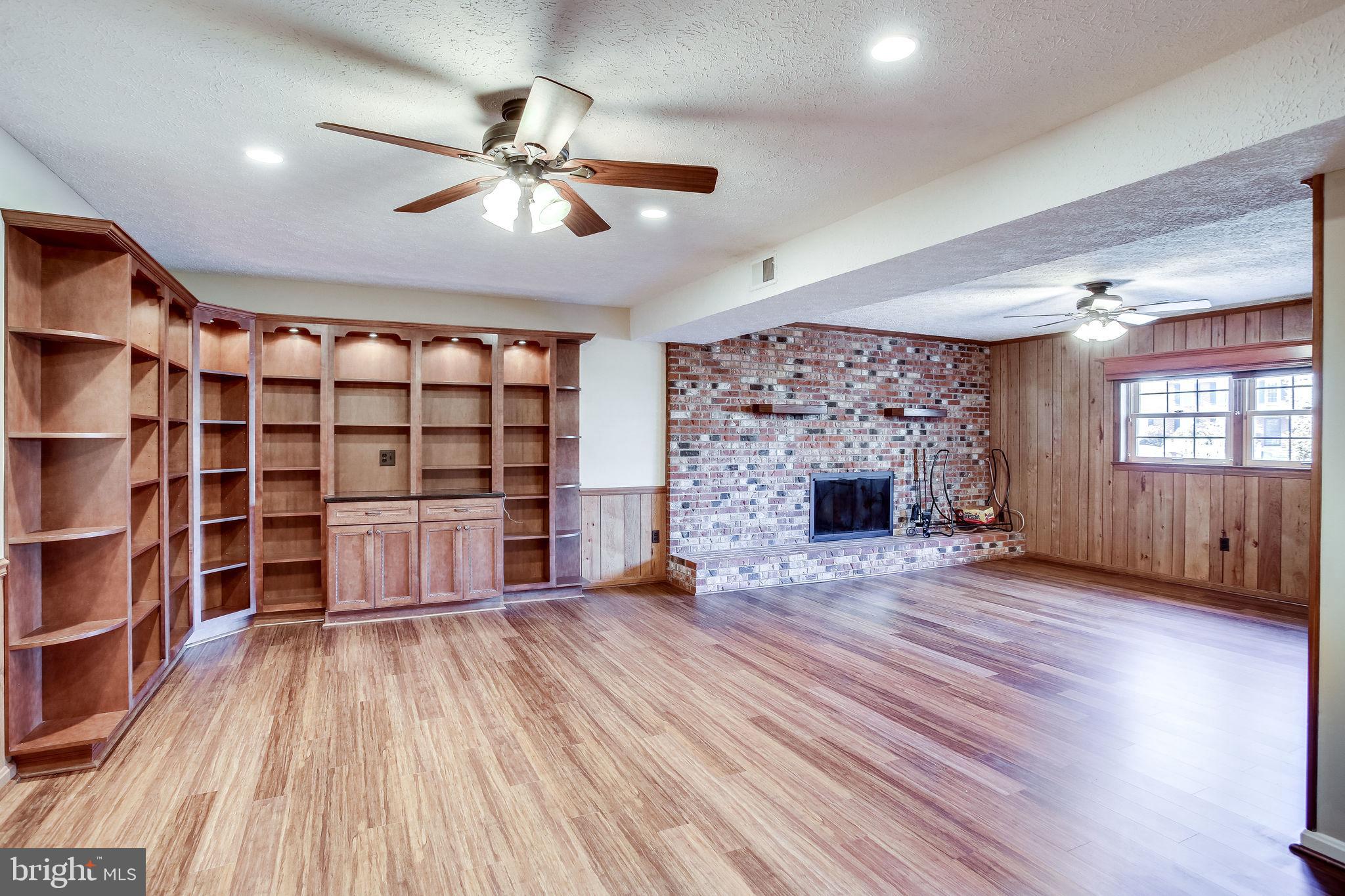 MOUNTAIN VIEW - Residential