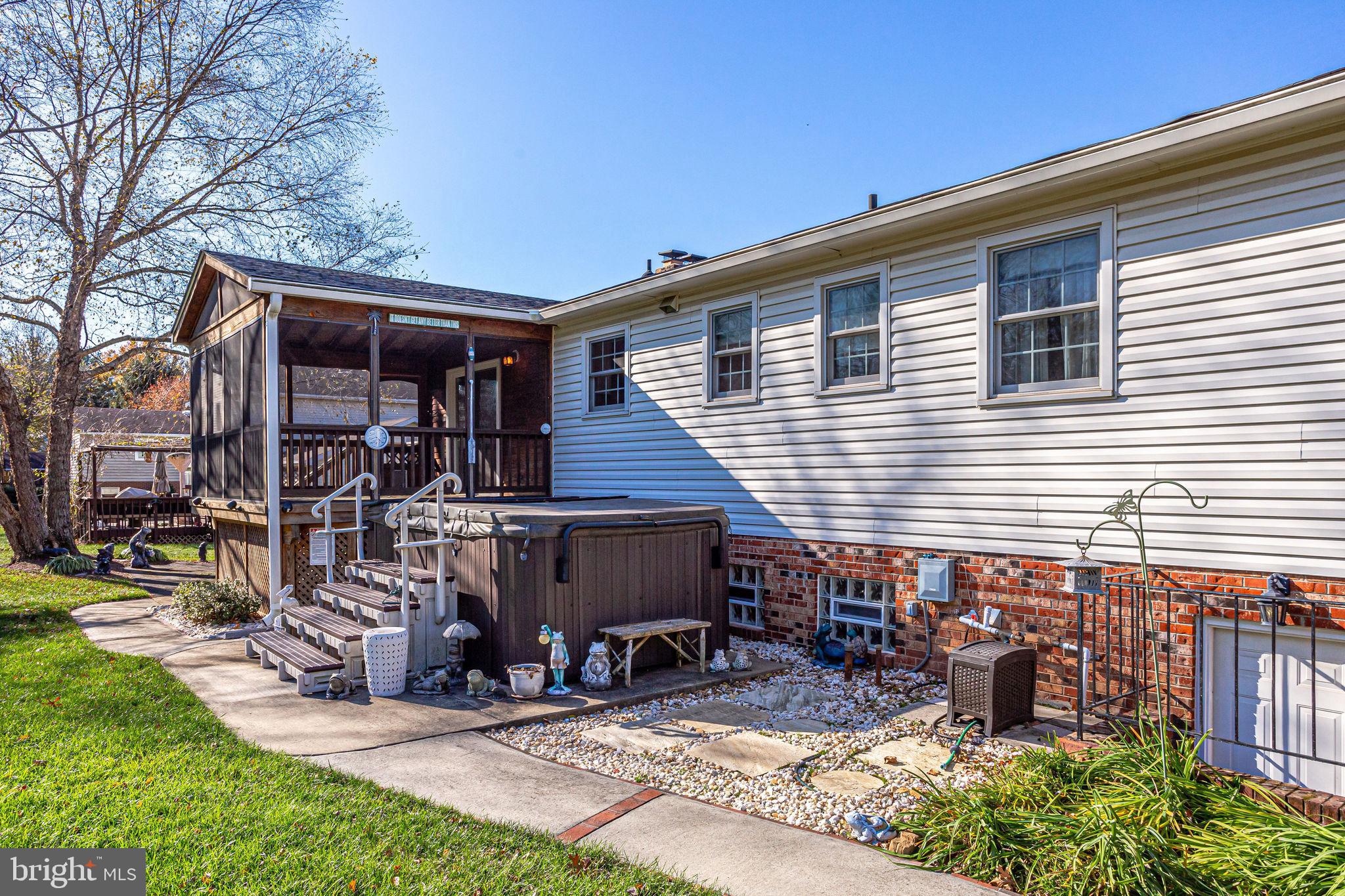 MOUNTAIN VIEW - Residential