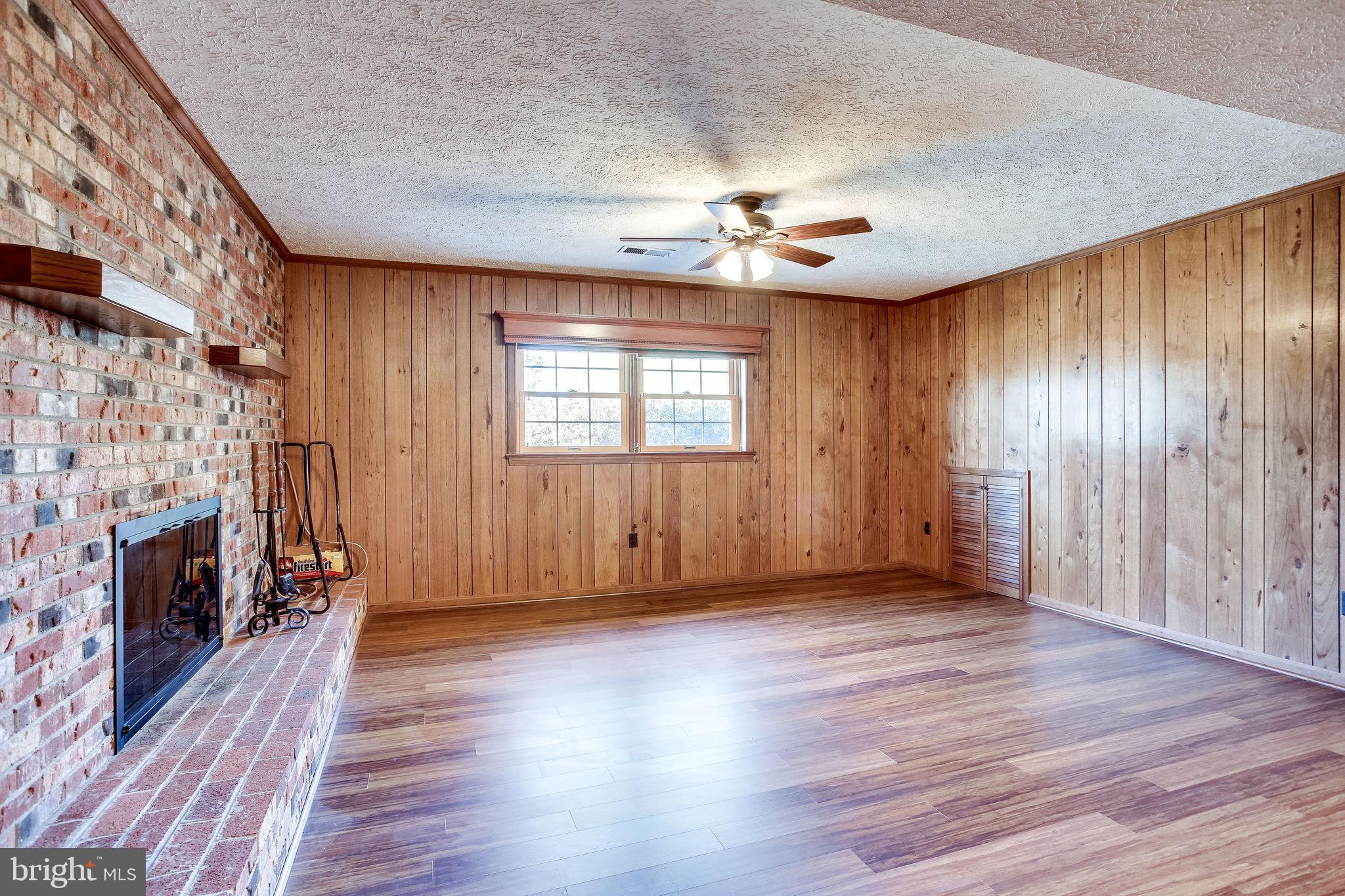 MOUNTAIN VIEW - Residential