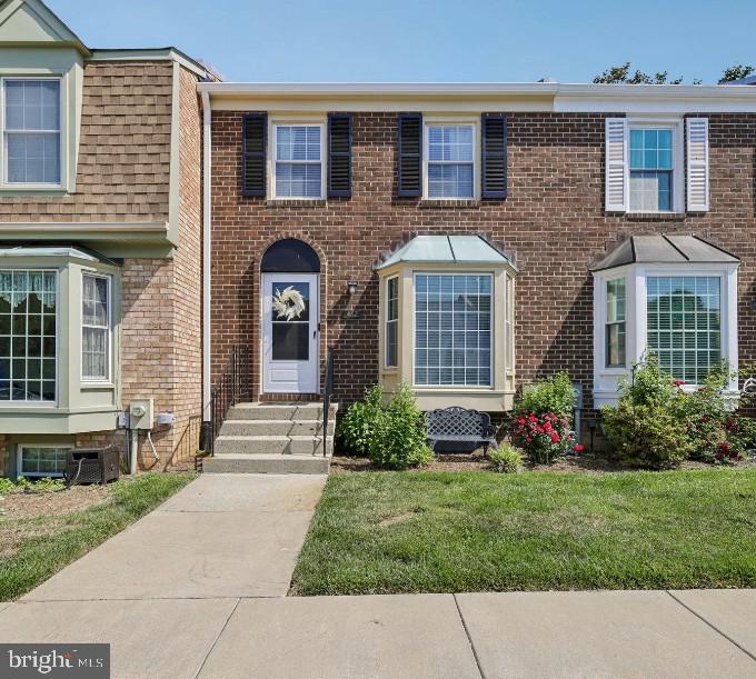 BAY HILLS - COLONIAL RIDGE - Residential