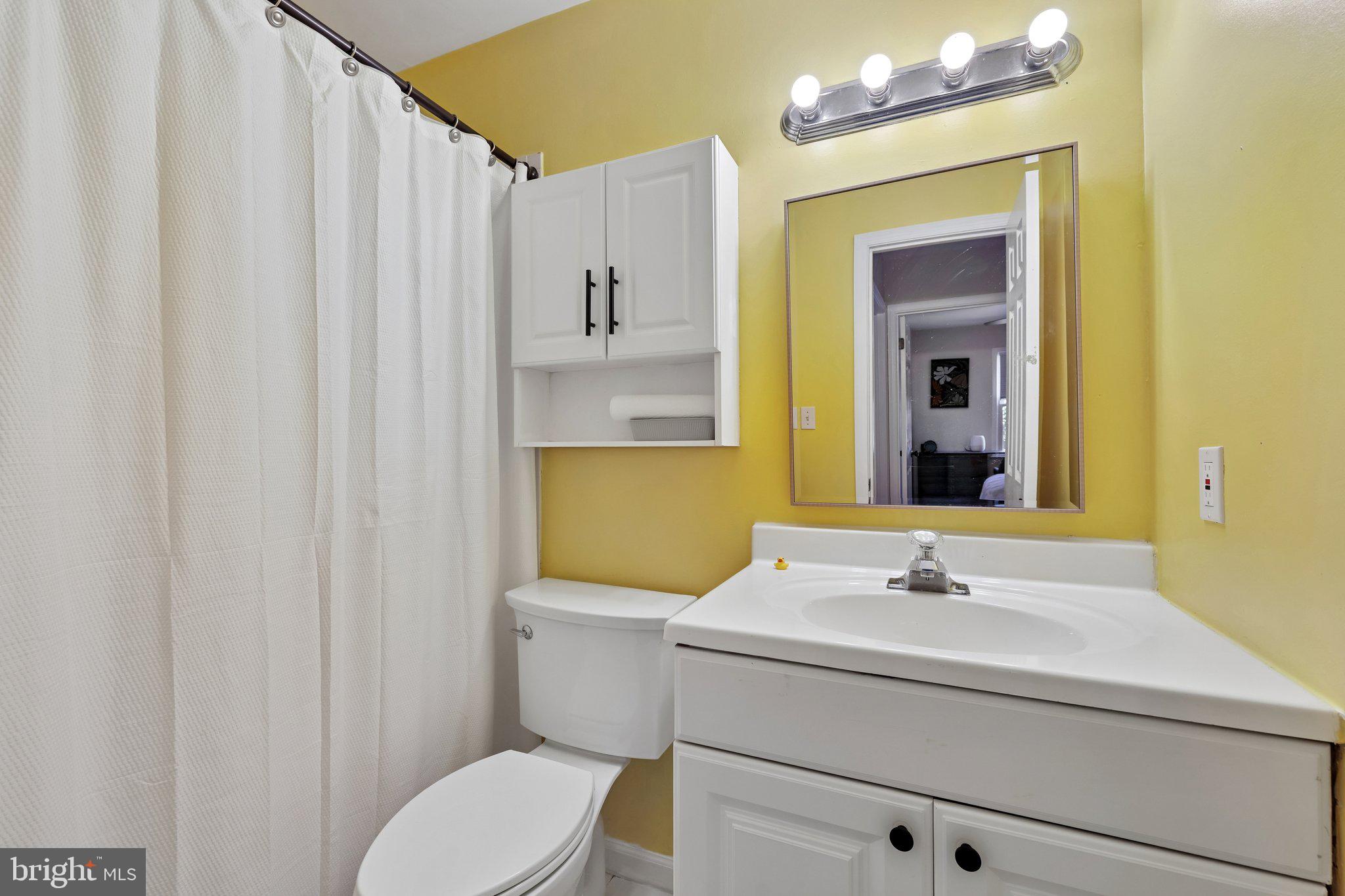 BAY HILLS - COLONIAL RIDGE - Residential