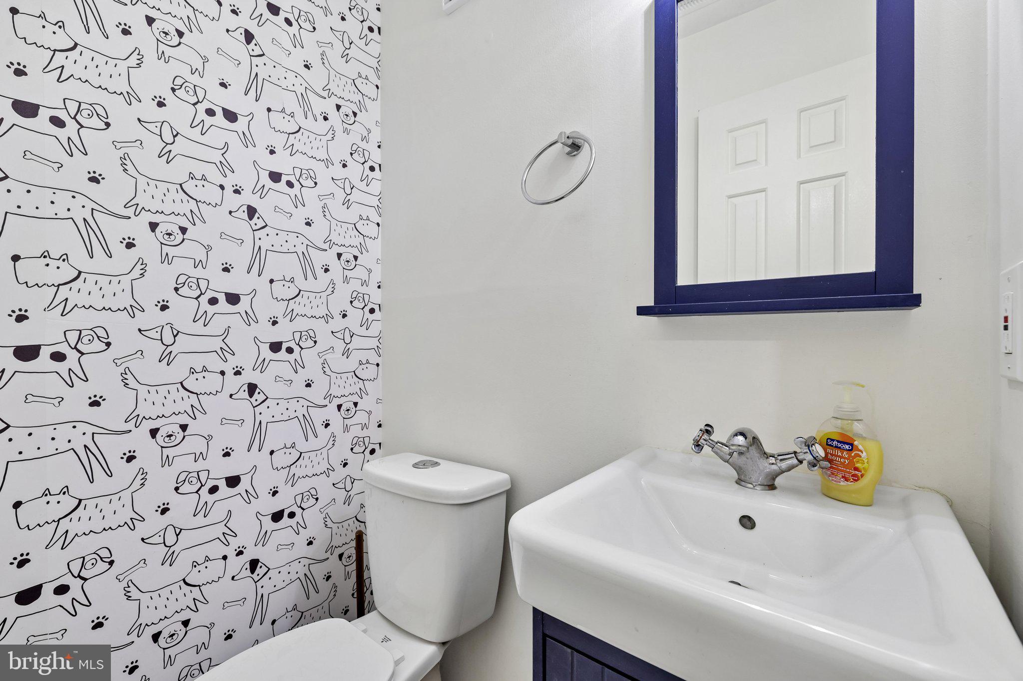 BAY HILLS - COLONIAL RIDGE - Residential