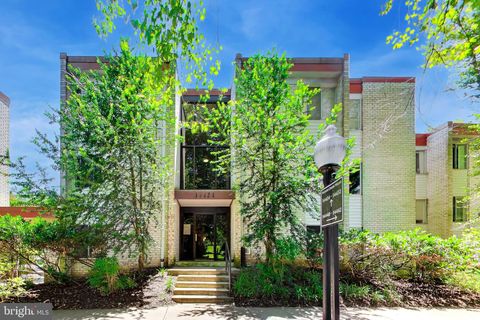 Condo For Sale - 14424 Parkvale Road #2<br/> ROCKVILLE, MD 20853