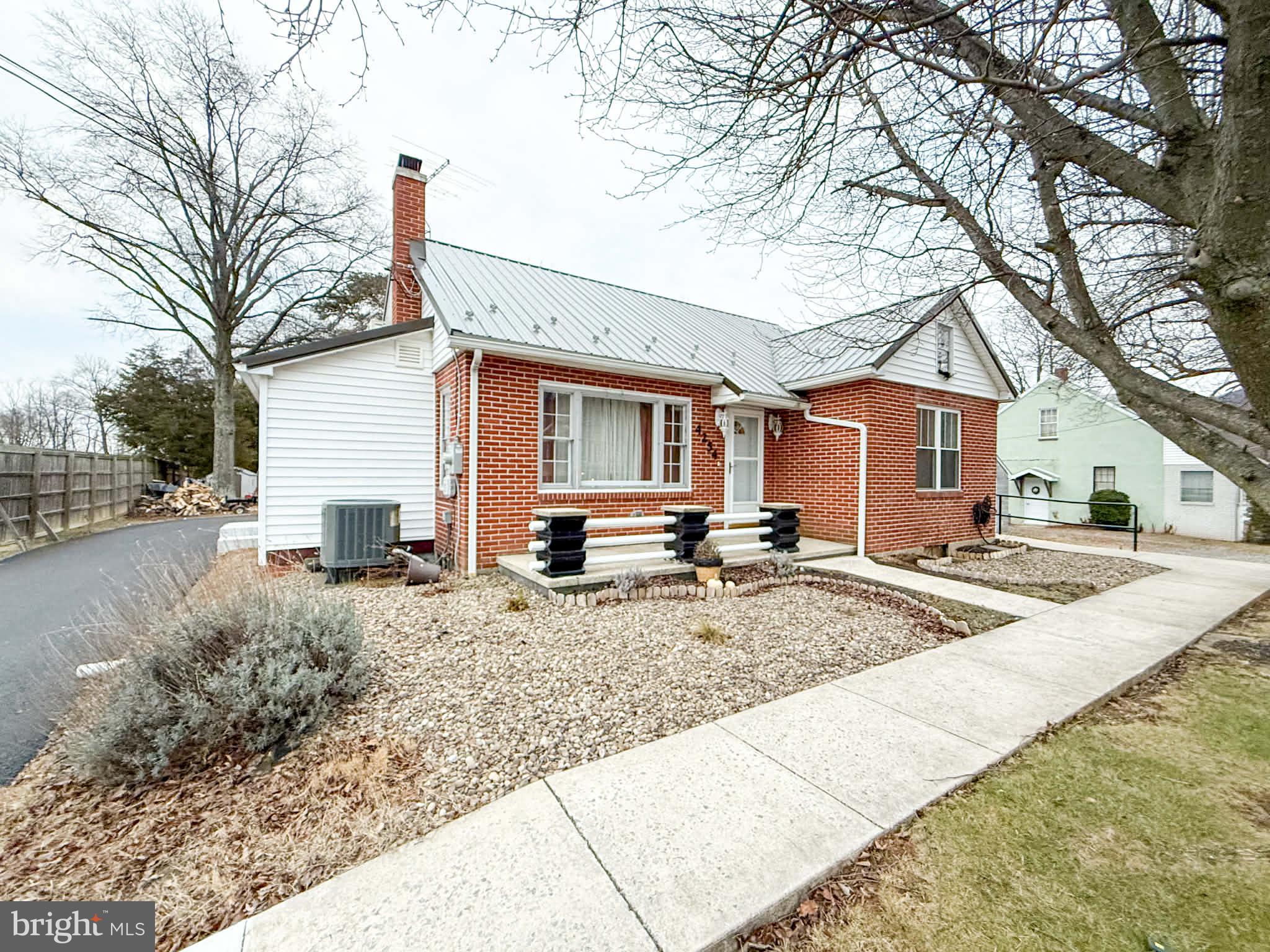 CHARLESTOWN - Residential