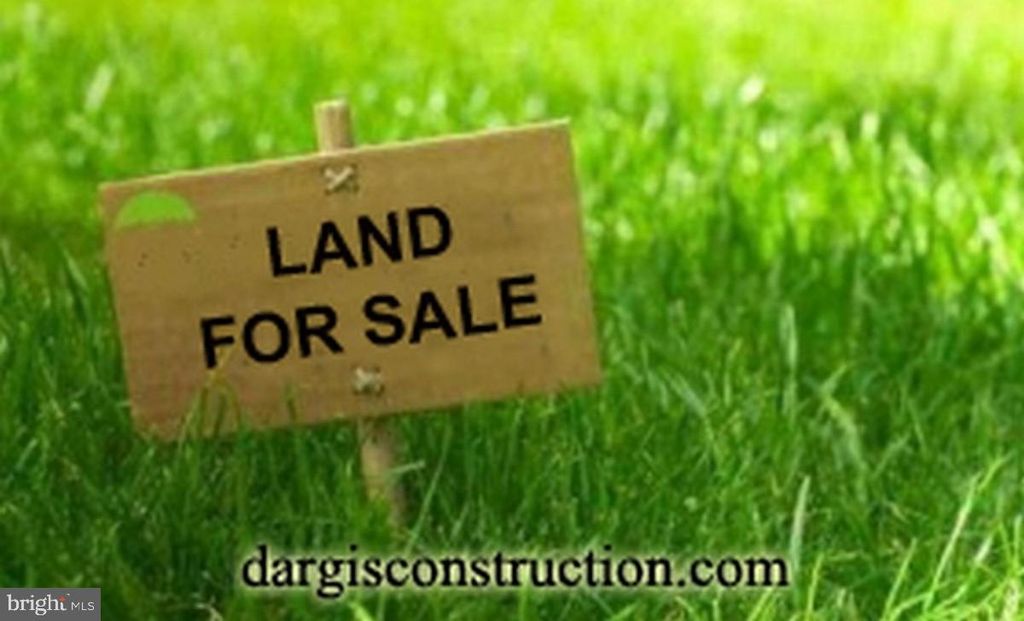 Photo of Lot 7 Kinney Ave, MOUNT POCONO, PA 18344 (MLS # PAMR2006064)