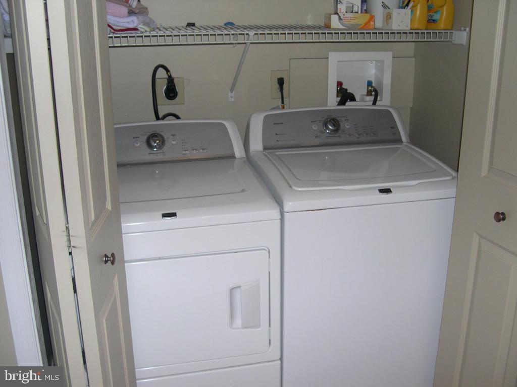 MAYTOWN VILLAGE SQUARE - Residential