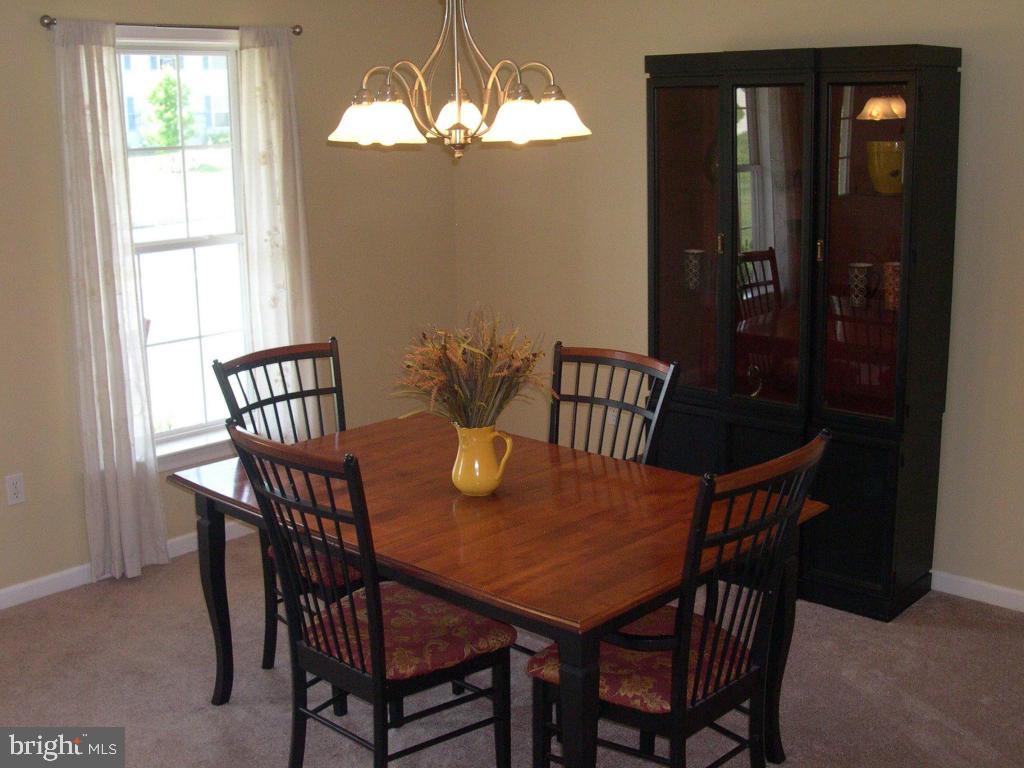 MAYTOWN VILLAGE SQUARE - Residential