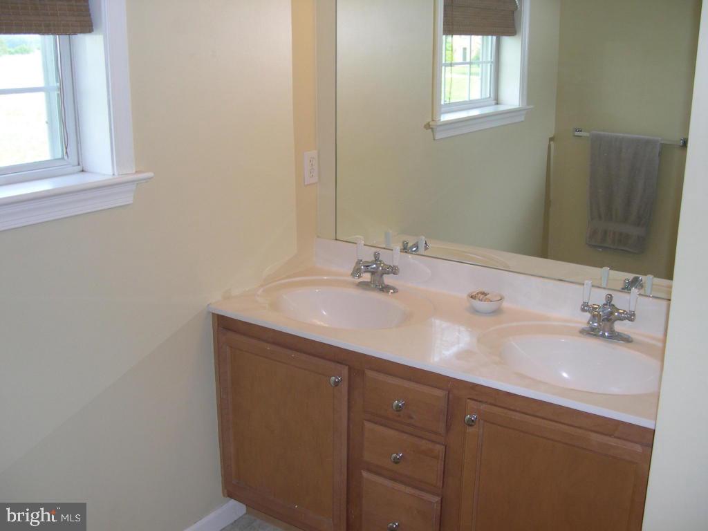 MAYTOWN VILLAGE SQUARE - Residential