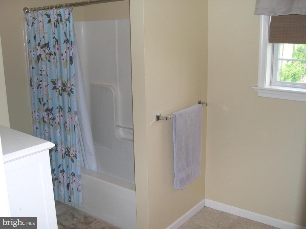 MAYTOWN VILLAGE SQUARE - Residential