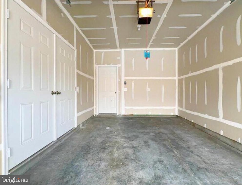 WESTRIDGE AT WESTPHALIA - Residential Lease